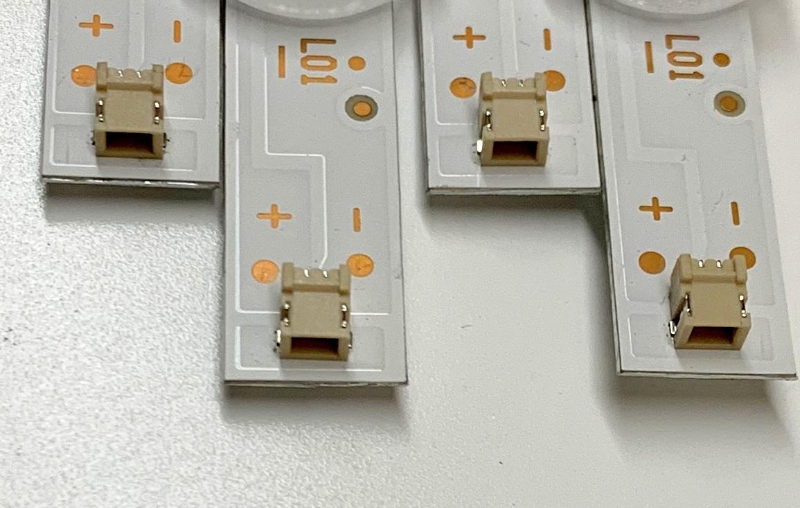 KIT DE LED'S PARA TV ELEMENT (4 PIEZAS) / NUMERO DE PARTE JL.D43091235-111BS-M / A8F530 / D170312 / 21005637 / PANEL'S MD4309YTAF / MD4309YTLF / DISPLAY T430HVN01.2 / MODELO ELST4316S D7A0M - Imagen 2