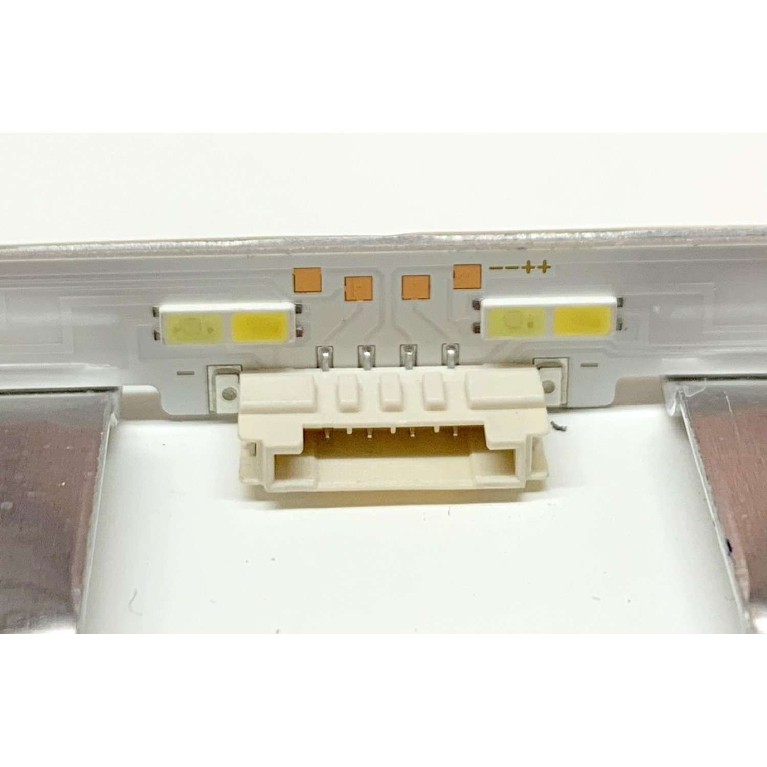 LED PARA TV SAMSUNG / NUMERO DE PARTE V0T8-550SM0-R0 / BN96-50379A / BN61-15485A / Y18 NU7K 55'' / E251781 / PANEL CY-NT055HGAV1H / MODELO UN55TU850 / UN55TU850DFXZA / (MEDIDAS 1.20M x 12CM) - Imagen 5