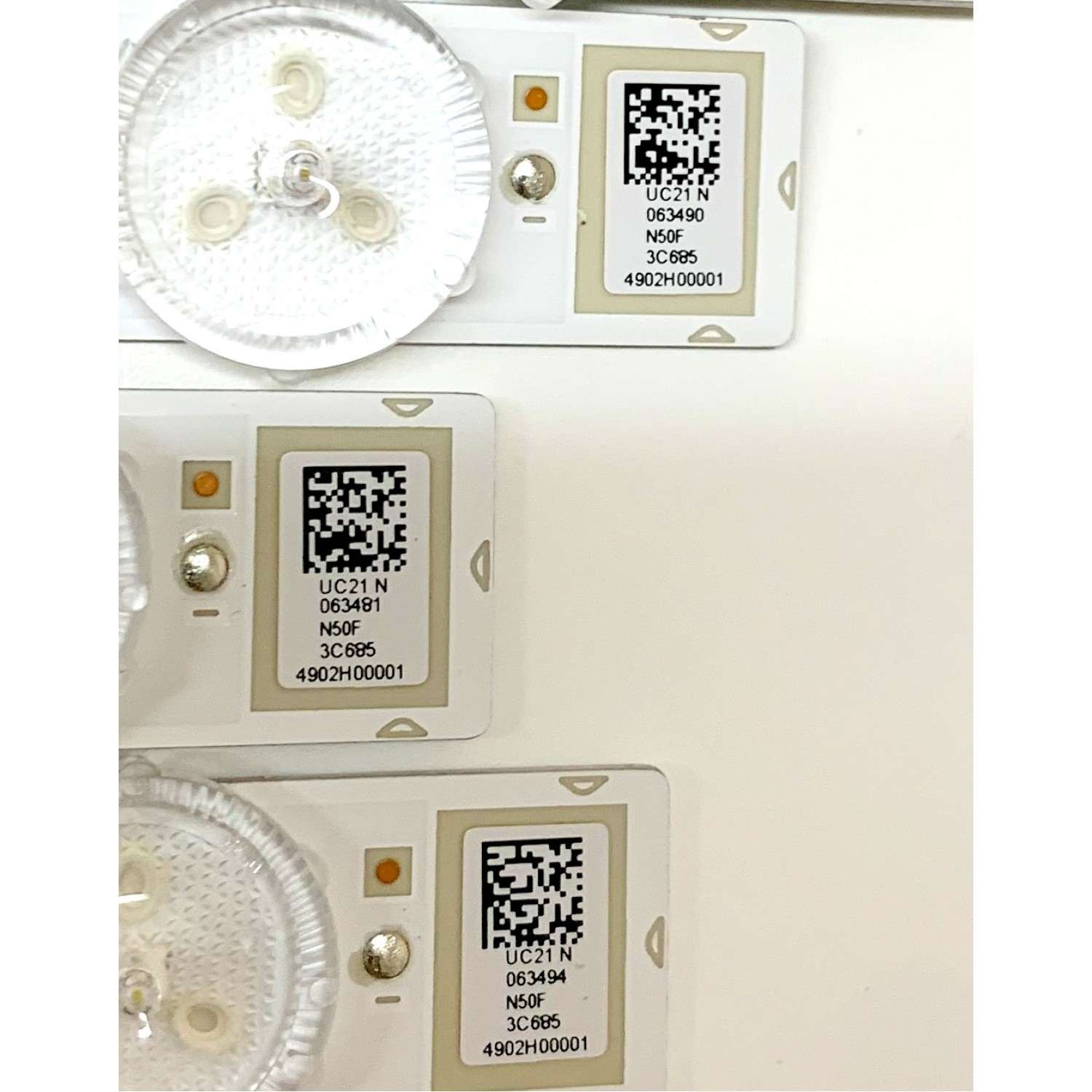 KIT DE LED'S PARA TV SONY (6 PIEZAS) / NUMERO DE PARTE LB4902H / 4902H00001 / 4902H00004 / 7790A / N50F3C685 / N50F 3C685 / E469119 / PANEL YSBM050CNU11 / MODELO KD-50X80J / KD50X80J - Imagen 4
