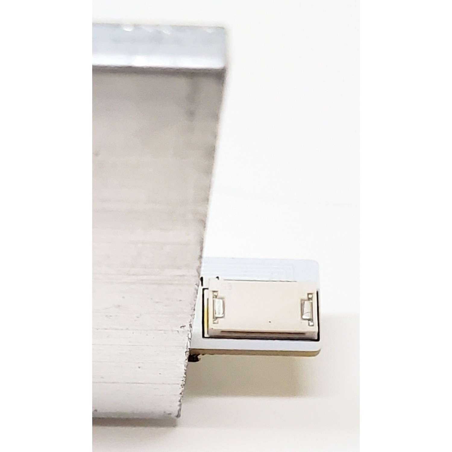 LED PARA TV HANNSPREE ((1 PIEZA)) / NUMERO DE PARTE V315B5-LE1-TREF2 / V315B5-LE1 / E88441 / PANEL V315B5-LE1 REV.C1 / MODELO HSG1131 - Imagen 4