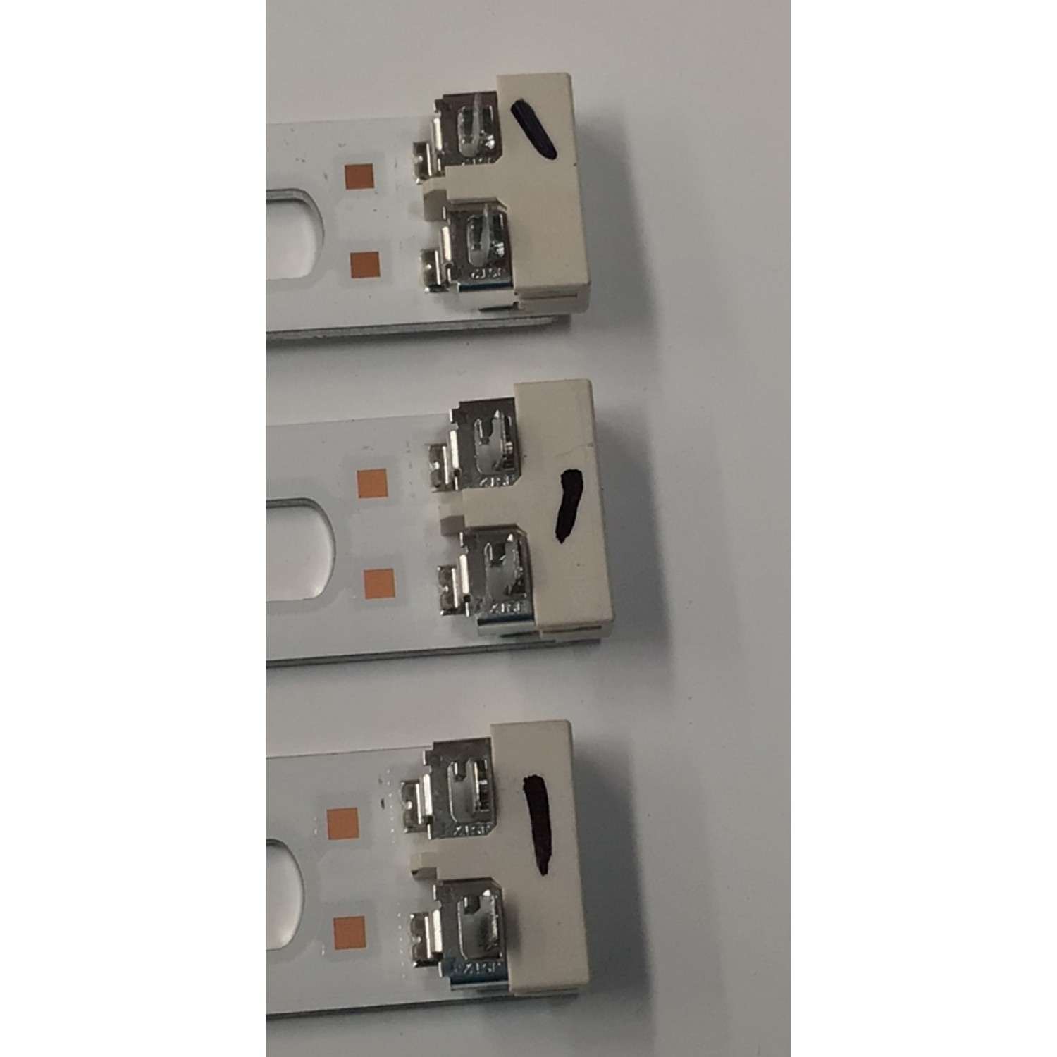 KIT DE LEDS ORIGINAL PARA TV SAMSUNG 6 PIEZAS / NUMERO DE PARTE 58289A / 58291A / SVC650AX3 / DU7K_SVC650AX3_R TYPE / DU7K_SVC650AX3_L TYPE / PANEL CY-BD065HGSV2H / JR645R / MODELOS UN65DU / TU65DU / KU65UD / LH65B / UA65DU / MAS MODELOS EN DESCRIPCIÓN - Imagen 2