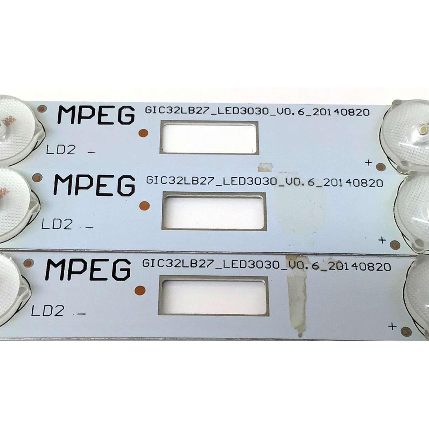 KIT DE LED'S PARA TV TCL ((3 PIEZAS)) / NUMERO DE PARTE GIC32LB27_LED3030_V0.6_20140820 / GIC32LB27 / 4C-LB3208-ZM3 / PANEL LVW320NDAL / ST3151A05-8 / MODELOS 32S3700 / 32S4610R / 32S3700TCA / 32S3700TAAA / 32S3700TBAA / 32S3700TCAA / 32S3700TCAAA - Imagen 5