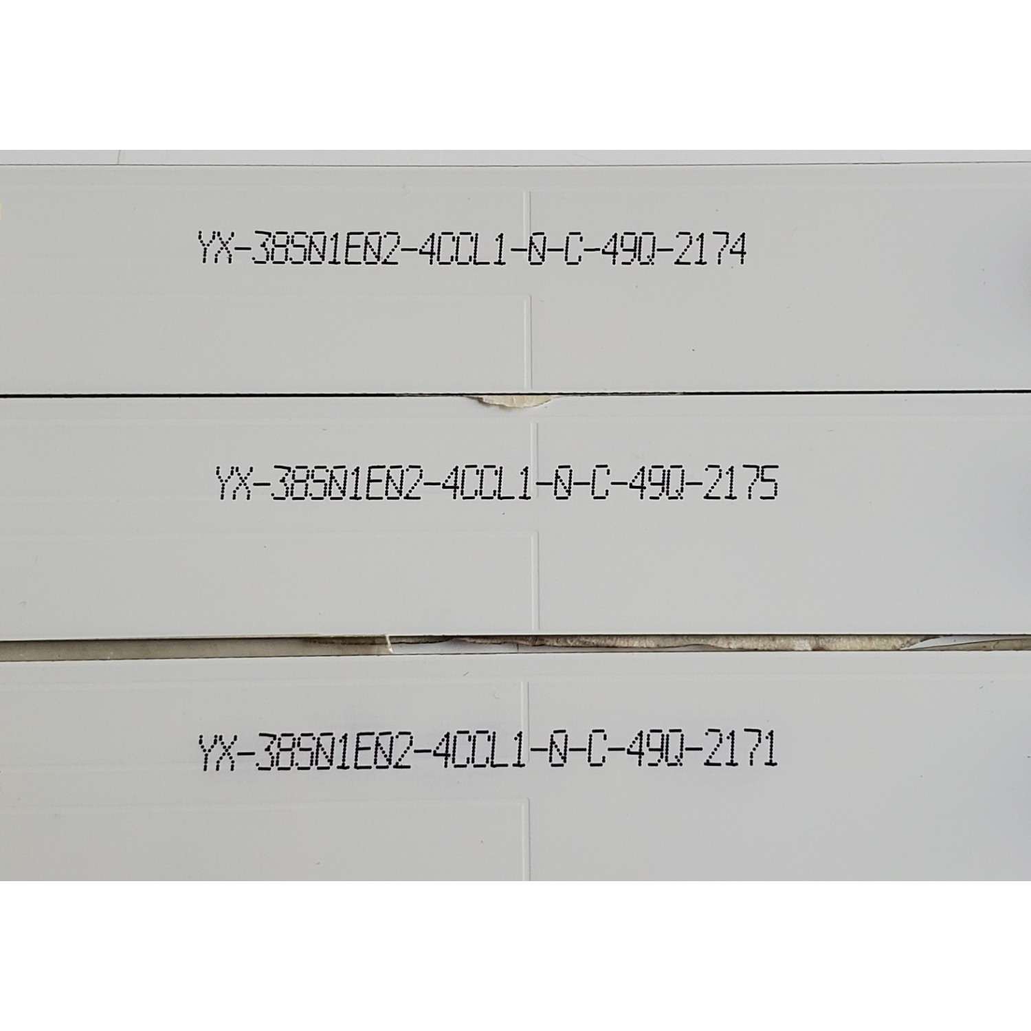 KIT DE LED'S PARA TV INSGINIA ((3 PIEZAS)) / NUMERO DE PARTE 390TV0B / 390TV0B V0 / E74739 94-0 / YX-38S01E02-4CCL1-0-C-49Q / PANEL T390XVN01.0 / MODELO NS-39D220NA16 - Imagen 4