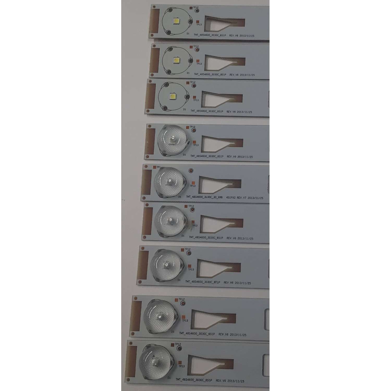 KIT DE LEDS PARA TV TCL ORIGINAL 9 PIEZAS / NUMERO DE PARTE TMT_48S4600_3030C / TMT_48S4600_3030C_8S1P / TMT_48S4600_3030C_3D_9X8 / TMT_48S4600_3030C_8S1P REV.V6 / 4S1PX2 REV.V7 / PANEL LVF480ND2L / MODELO 48FS3700 / 48FS4610 / 48FS4690 / L48F3310-3D - Imagen 5