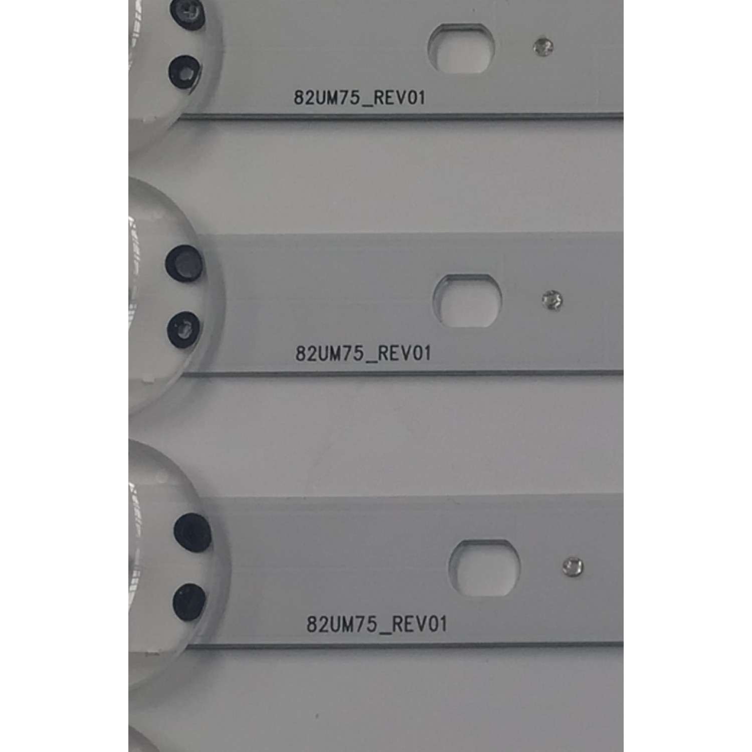 KIT DE LEDS PARA TV LG ORIGINAL 12 PIEZAS / NUMERO DE PARTE EAV64993801 / EAV64993901 / LGIT_TRIDENT_82UM75_A_L / LGIT_TRIDENT_82UM75_B_L / LGIT_82UM75_R2_190626_A / LGIT_82UM75_R2_190626_B / 82UM75_REV01 / PANEL HC820DQF / MODELOS 82UN8570 / 82UM8070 - Imagen 5