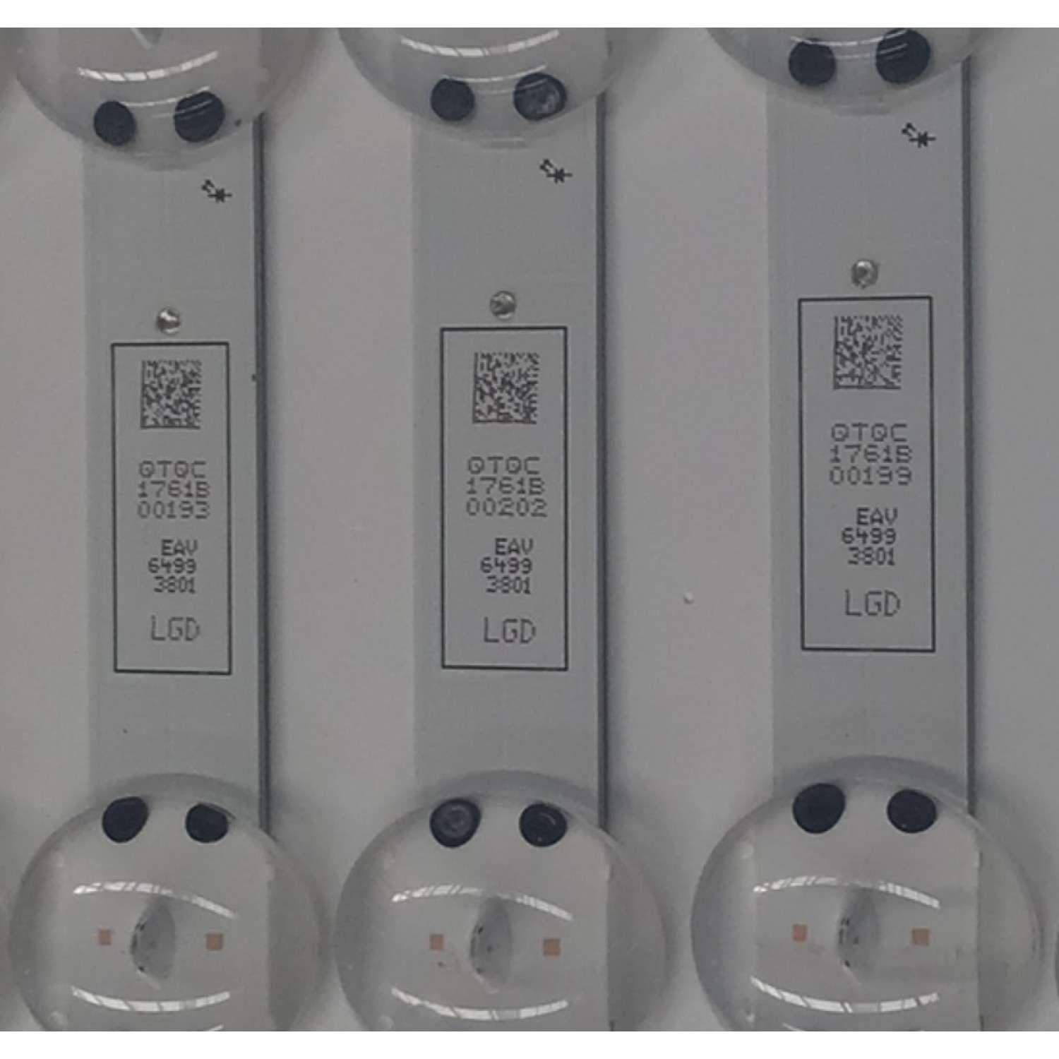 KIT DE LEDS PARA TV LG ORIGINAL 12 PIEZAS / NUMERO DE PARTE EAV64993801 / EAV64993901 / LGIT_TRIDENT_82UM75_A_L / LGIT_TRIDENT_82UM75_B_L / LGIT_82UM75_R2_190626_A / LGIT_82UM75_R2_190626_B / 82UM75_REV01 / PANEL HC820DQF / MODELOS 82UN8570 / 82UM8070 - Imagen 6