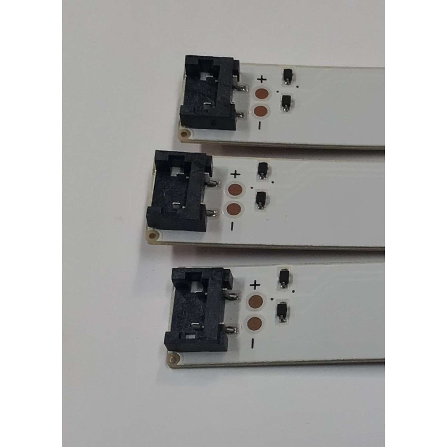 KIT DE LEDS ORIGINAL PARA TV LG 6 PIEZAS / NUMERO DE PARTE EAV63192711 / SSC_43INCH_FHD_B_REV02_150925 / SSC_43INCH_FHD_A_REV02_150925 / 43LH51_FHD_A S / 43LH51_FHD_B S / BOE43036 / PANEL NC430DGG-AAGP1 / MODELO 43UN7000PUB - Imagen 6