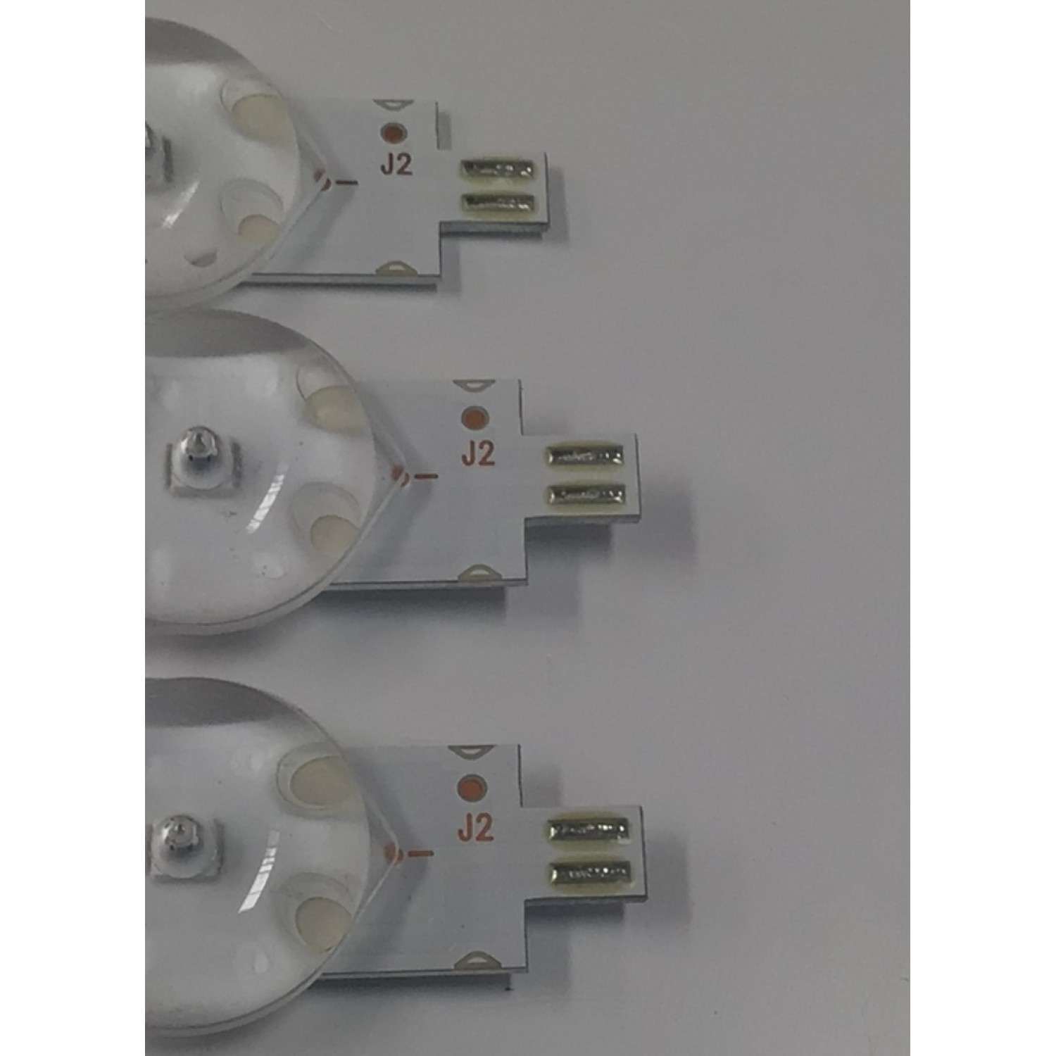 KIT DE LEDS ORIGINAL PARA TV JVC / VIZIO / 3 PIEZAS / NUMERO DE PARTE LED50D10A-ZC62AG-03D / 30350010003D /30350010003DYN / 231025AC10 / 50000M92S / MODELOS LT-50MCS780 / LT-50KB608 / V4K50M-0810 / V4K50M-0810 LMC1T8MA - Imagen 3