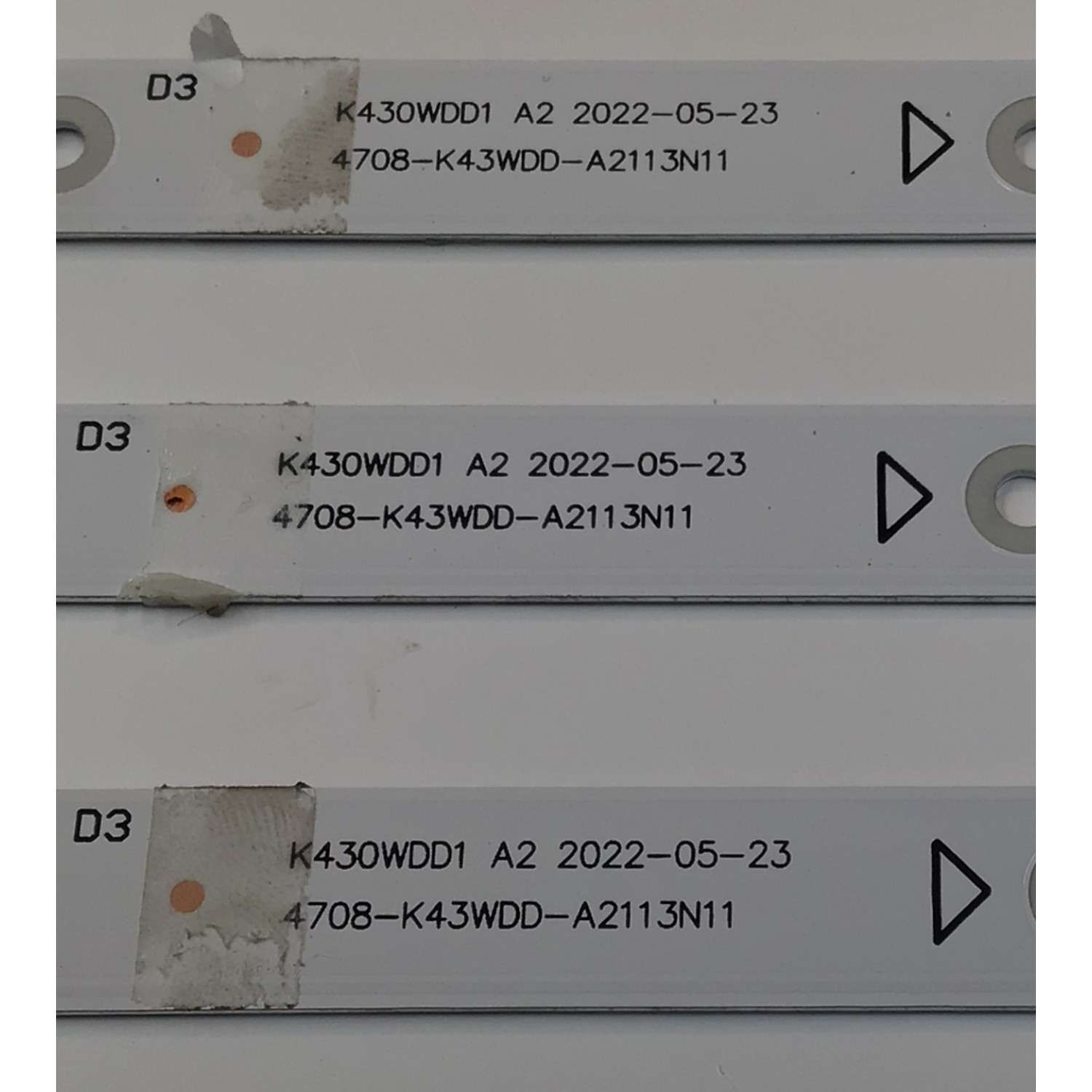 KIT DE LEDS PARA TV JVC ORIGINAL 3 PIEZAS / NUMERO DE PARTE 4708-K43WDD-A2113N11 / K430WDD1 A2 / YDSL4700RA0 / 11155-A0 / 113X08-430D1021 / K430WDD1 / 229052 / HL-030169-3210B833 / PANEL K430WDF / DISPLAY LC430DUQ (SK)(A3) / MODELO SI43FRF - Imagen 3