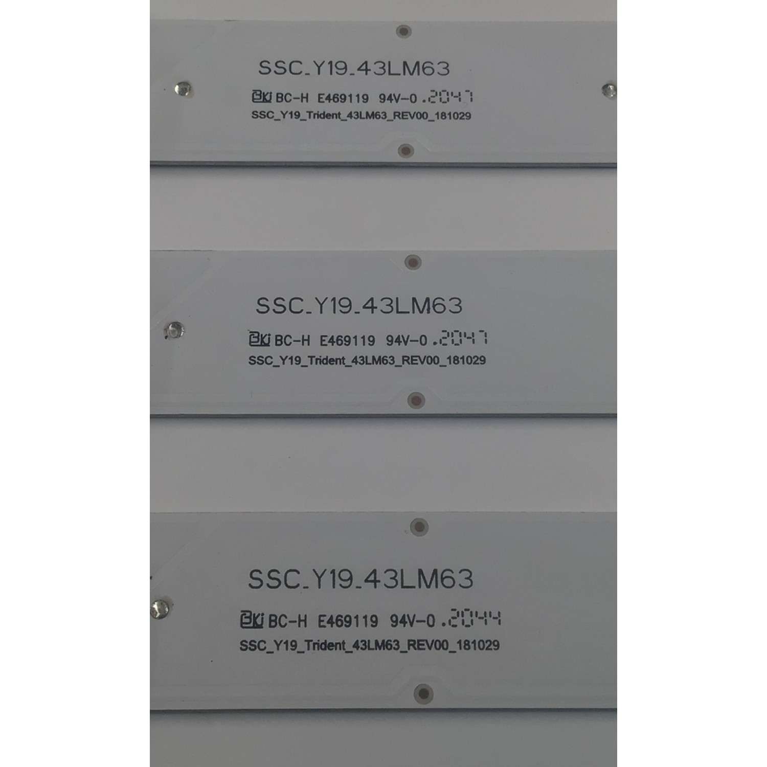 KIT DE LEDS PARA TV LG ORIGINAL 3 PIEZAS / NUMERO DE PARTE EAV64755501 / SSC_Y19_43LM63 / SSC_Y19_TRIDENT_43LM63_REV00_181029 / E469119 / BOE 430H1 / BOE430H1 / PANEL NC430DUE-ABHXC / MODELOS 43LM6300PUB / 43LM6300PLA - Imagen 3