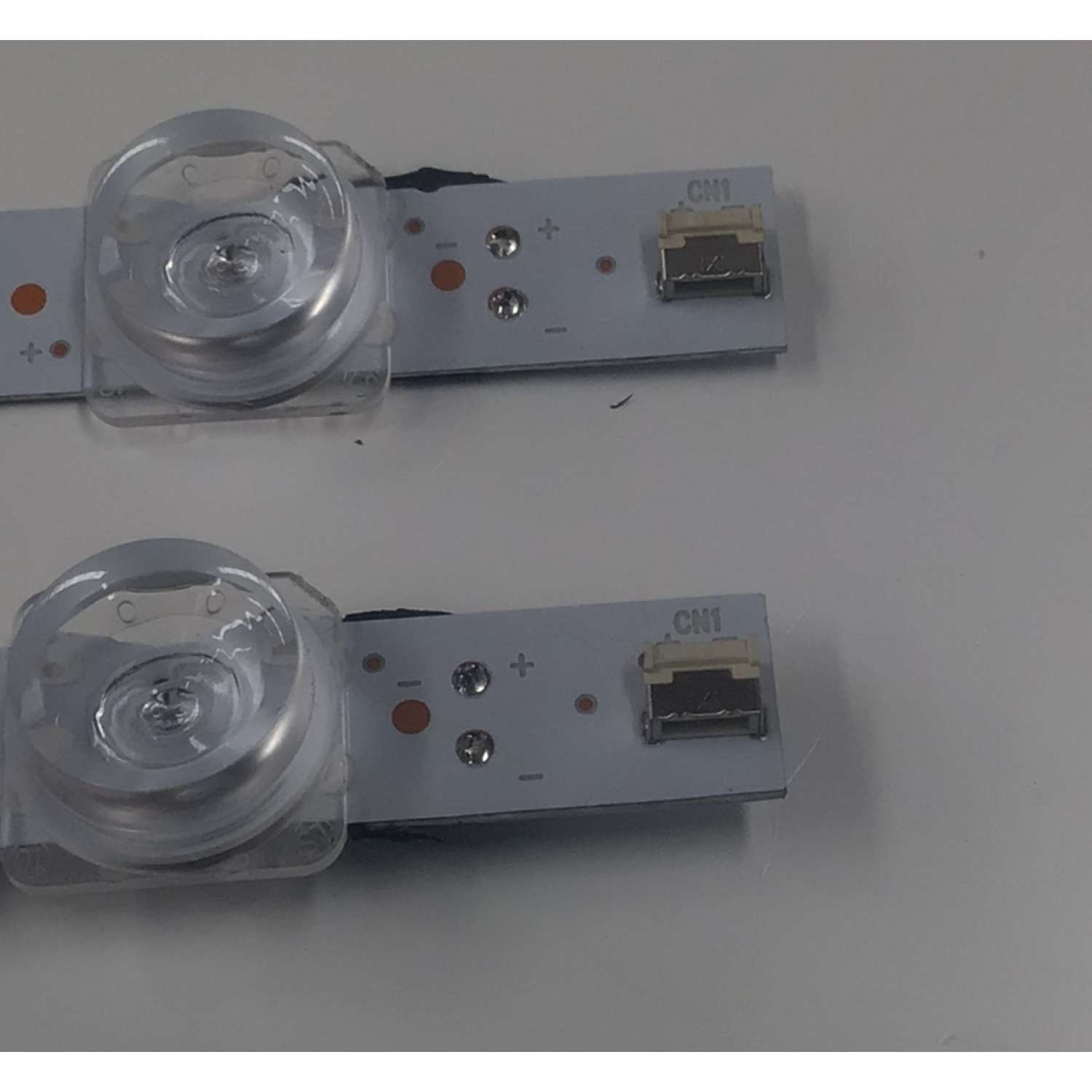 KIT DE LEDS PARA TV VIZIO ORIGINAL 2 PIEZAS / NUMERO DE PARTE LB5800K V0_00 / LB5800K V0 00 / 210BZ18D0B33MBR00L / E465853 / 3B586 000002R / MODELOS M585M-K01 / V585M-K01 - Imagen 5