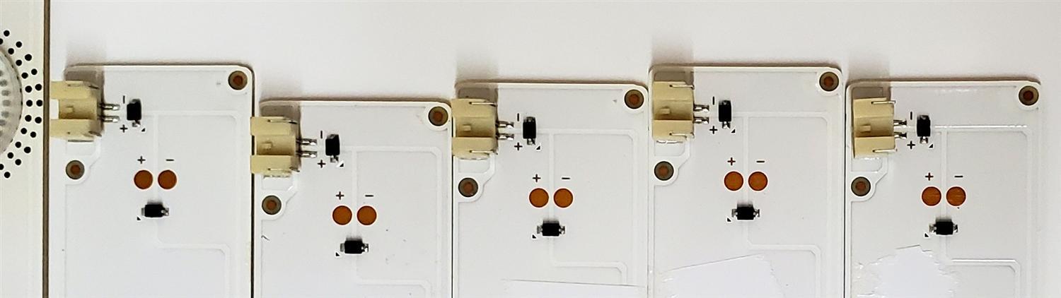 KIT DE LED'S PARA TV SONY ((10 PIEZAS)) / NUMERO DE PARTE SVG600A13 / SVG600A13_REV06_L-TYPE_140513 / SVG600A13_REV06_R-TYPE_140513 / 60D3503V1W5C1B57317M / 60D3503V1W6C1B66917M / 20210324 / PANEL S600FHB-1 / MODELO KDL-60R510A - Imagen 3