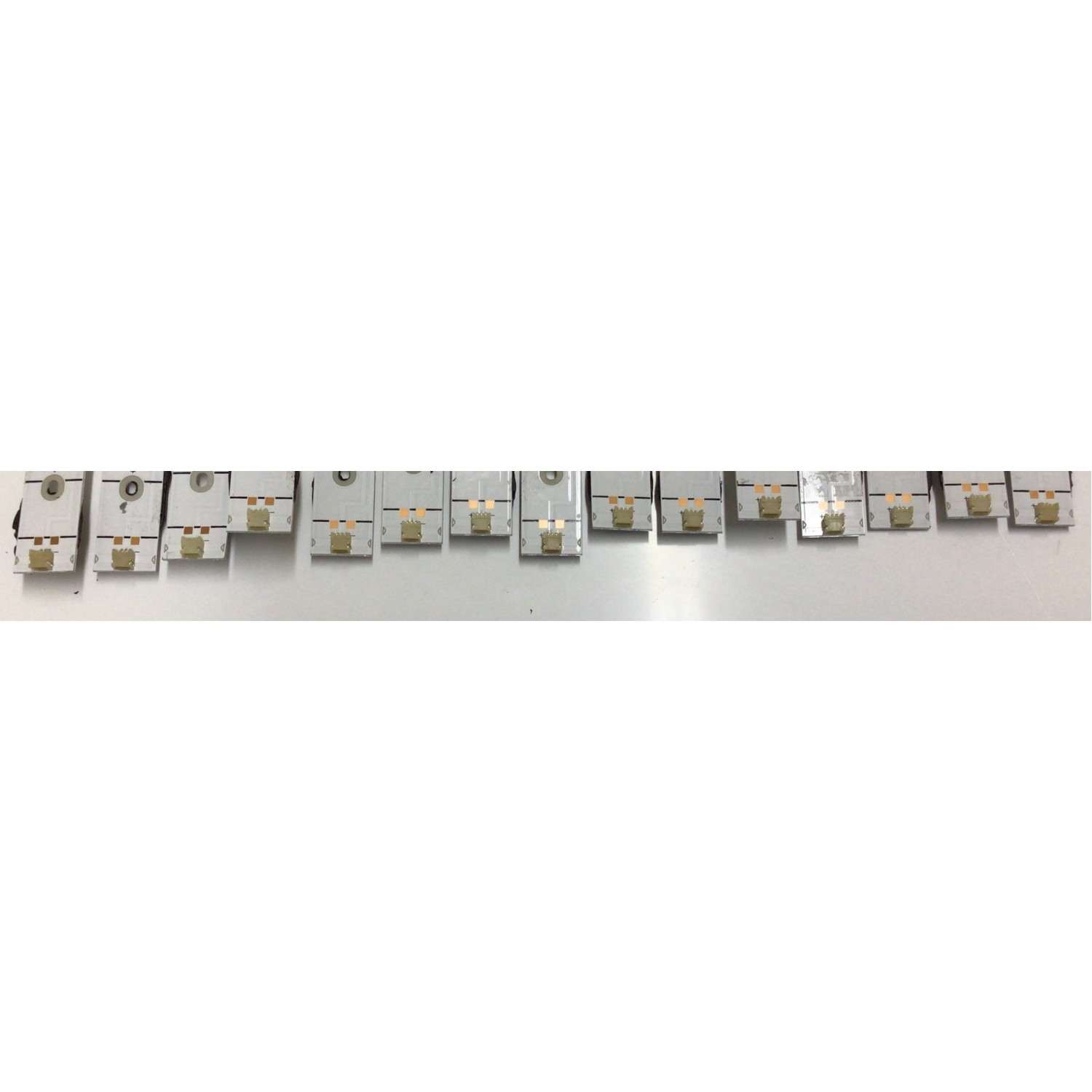 KIT DE LED'S PARA TV HISENSE ((INCOMPLETO SOLO 15 PIEZAS)) / NUMERO DE PARTE LB8500L / LB8500L V0 / HD850Y3U51-L1+2022011201 / PANEL HD850Y3U51-L1M1 / MODELOS 85A6H / 85A7H - Imagen 2