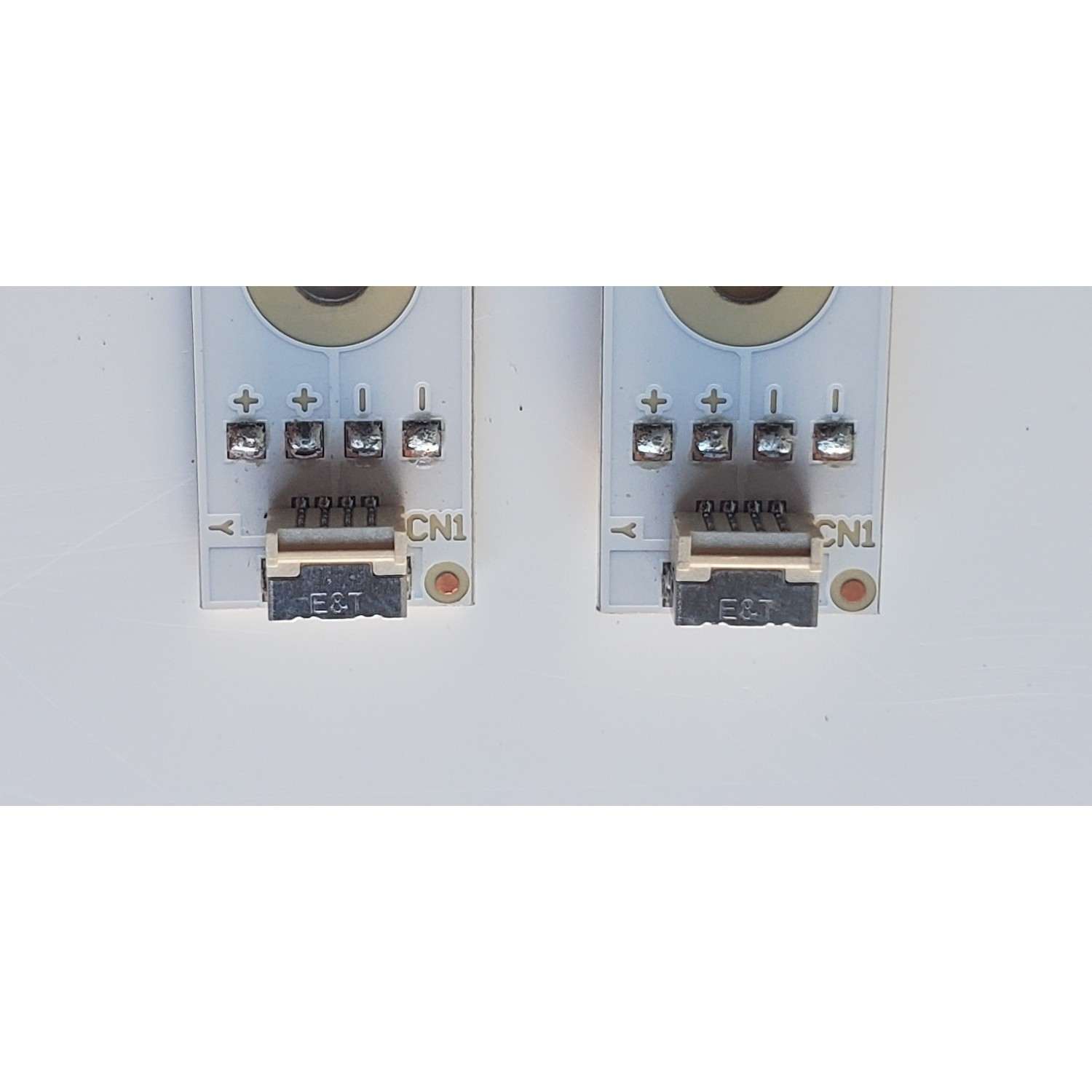 KIT DE LEDS PARA TV VIZIO ORIGINAL 2 PIEZAS / NUMERO DE PARTE LBM550M0802 / 210BZ16D0B33LBM03E / LBM550M0802-TN-1 / EVERLIGHT LBM550M0802-TN-1(HF)(O) / PANEL TPT550U1-QVN10.U / MODELO V555-J01 - Imagen 5