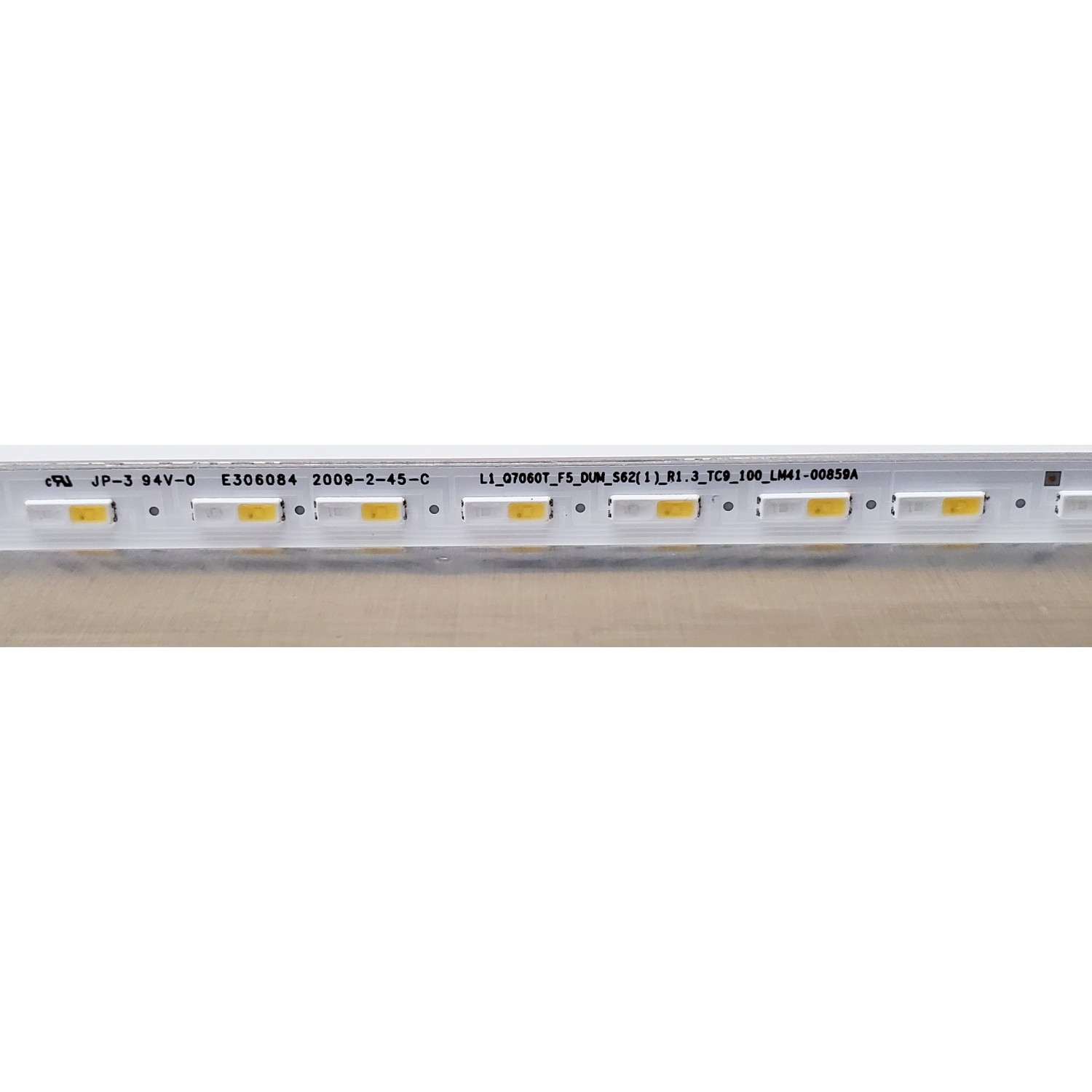 LED PARA TV SAMSUNG QLED ((1 PIEZA)) / NUMERO DE PARTE BN96-50385A / BN61-15486A / LM41-00859A / L1_Q7060T_F5_DUM_S62(1)_R1.3_TC9_100_LM41-00859A / Y18 NU7K 65'' / PANEL CY-RT065HGAV4H / MODELO QN65Q6D / QN65Q6DTAFXZA AD02 / ((MEDIDAS 1.43M x 12CM)) - Imagen 3
