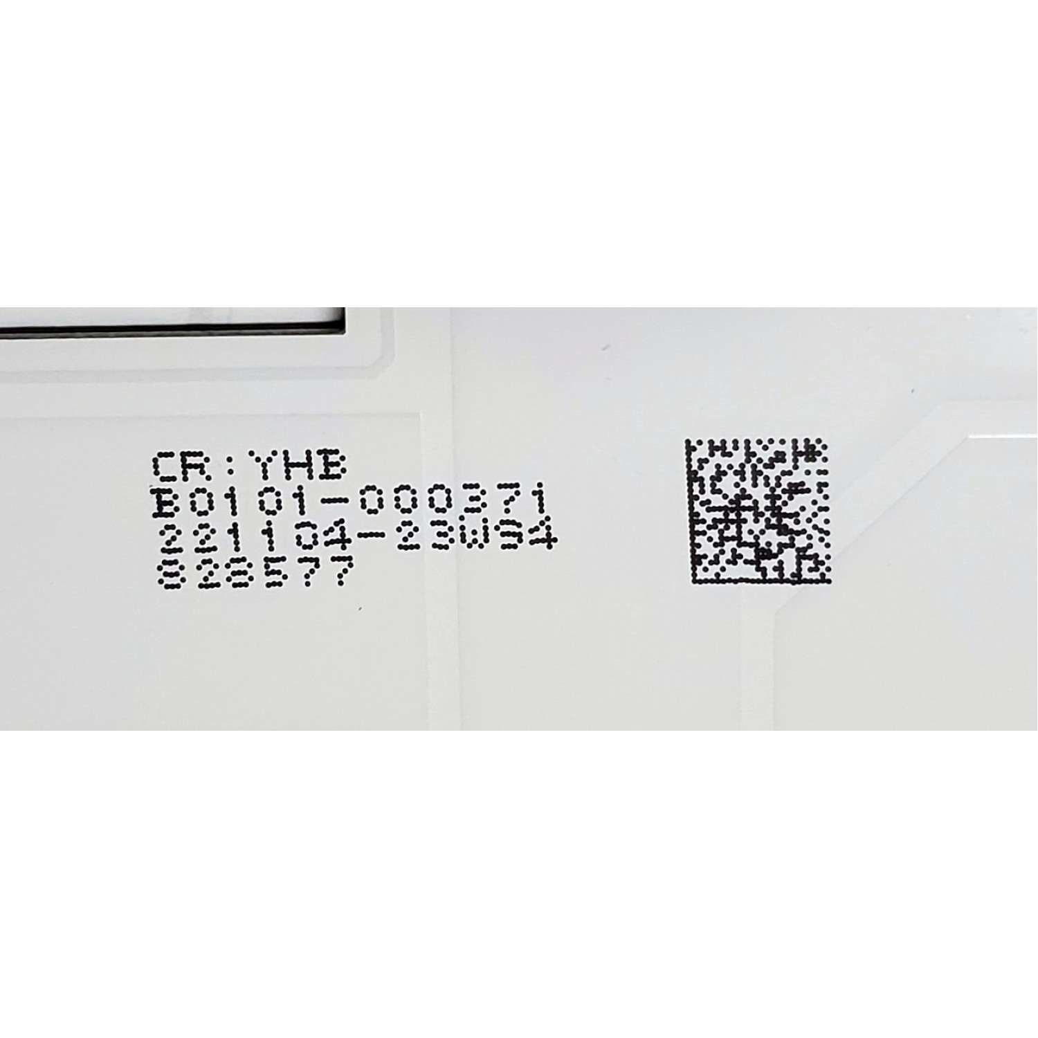 KIT DE LED'S PARA TV TCL ((8 PIEZAS)) / NUMERO DE PARTE 75S55-LD3030L-4X20YH-20211123 / 75S55-LD3030R-4X20YH-20211123 / B0101-000371 / B0101-000372 / 221104-12W94 / 828577 / 828596 / E496757 / DISPLAY ST7461D03-2 / MODELO 75S555 - Imagen 3