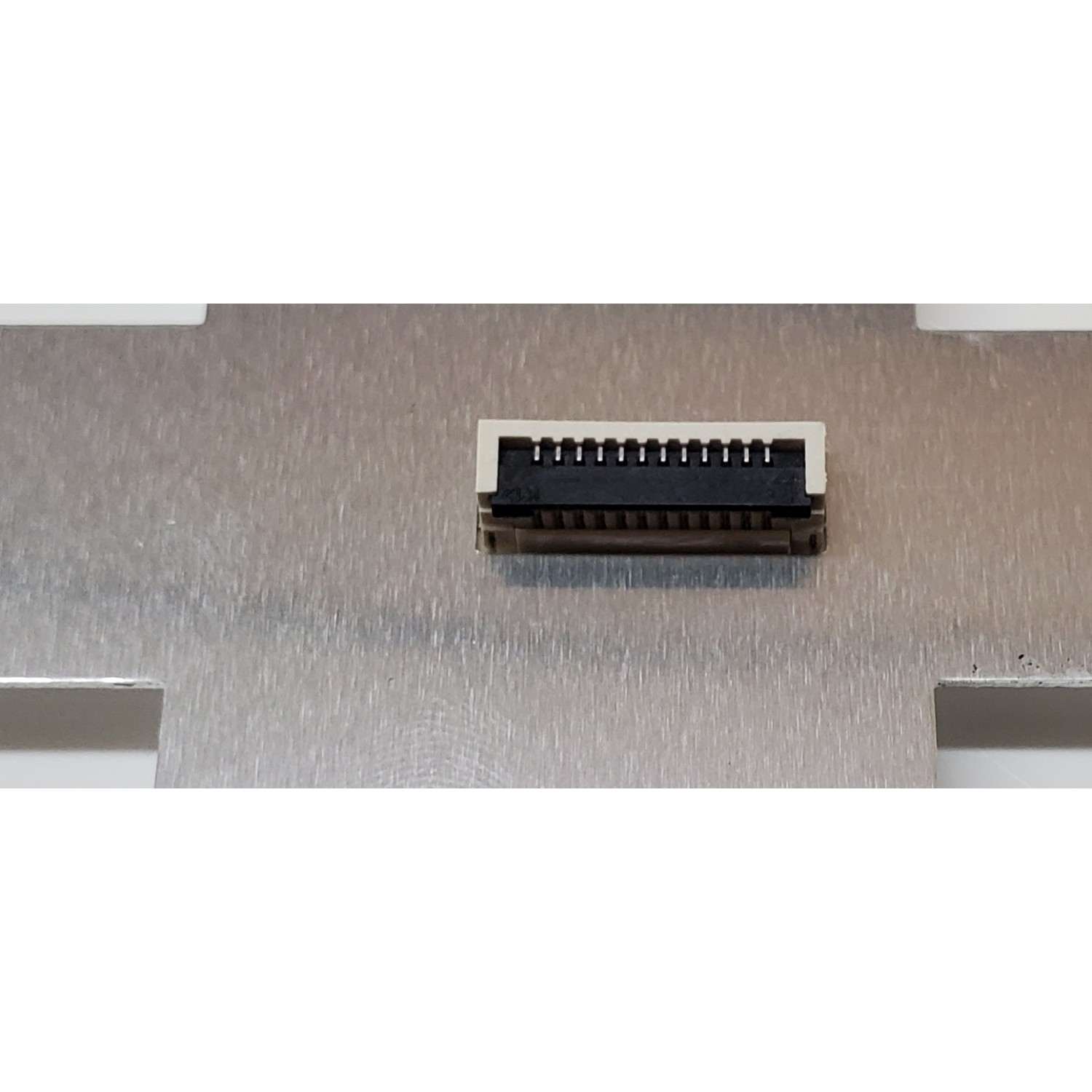 KIT DE LED'S PARA TV TCL ((8 PIEZAS)) / NUMERO DE PARTE 75S55-LD3030L-4X20YH-20211123 / 75S55-LD3030R-4X20YH-20211123 / B0101-000371 / B0101-000372 / 221104-12W94 / 828577 / 828596 / E496757 / DISPLAY ST7461D03-2 / MODELO 75S555 - Imagen 8