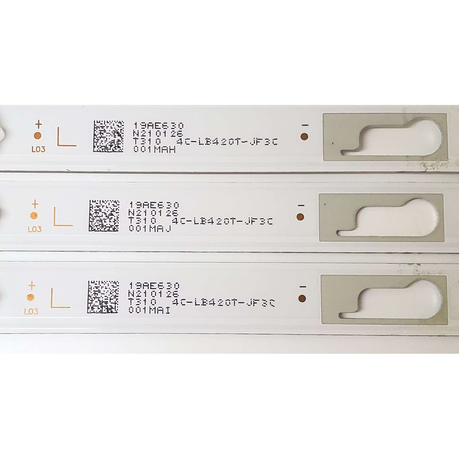 KIT DE LED'S PARA TV JVC ((3 PIEZAS)) / NUMERO DE PARTE JL.D42081330-004AS-M_V02 / 4C-B420T-JF3C / 19AE630 / N210126 / DISPLAY JE415D3HA0L / MODELO SI42FR - Imagen 3