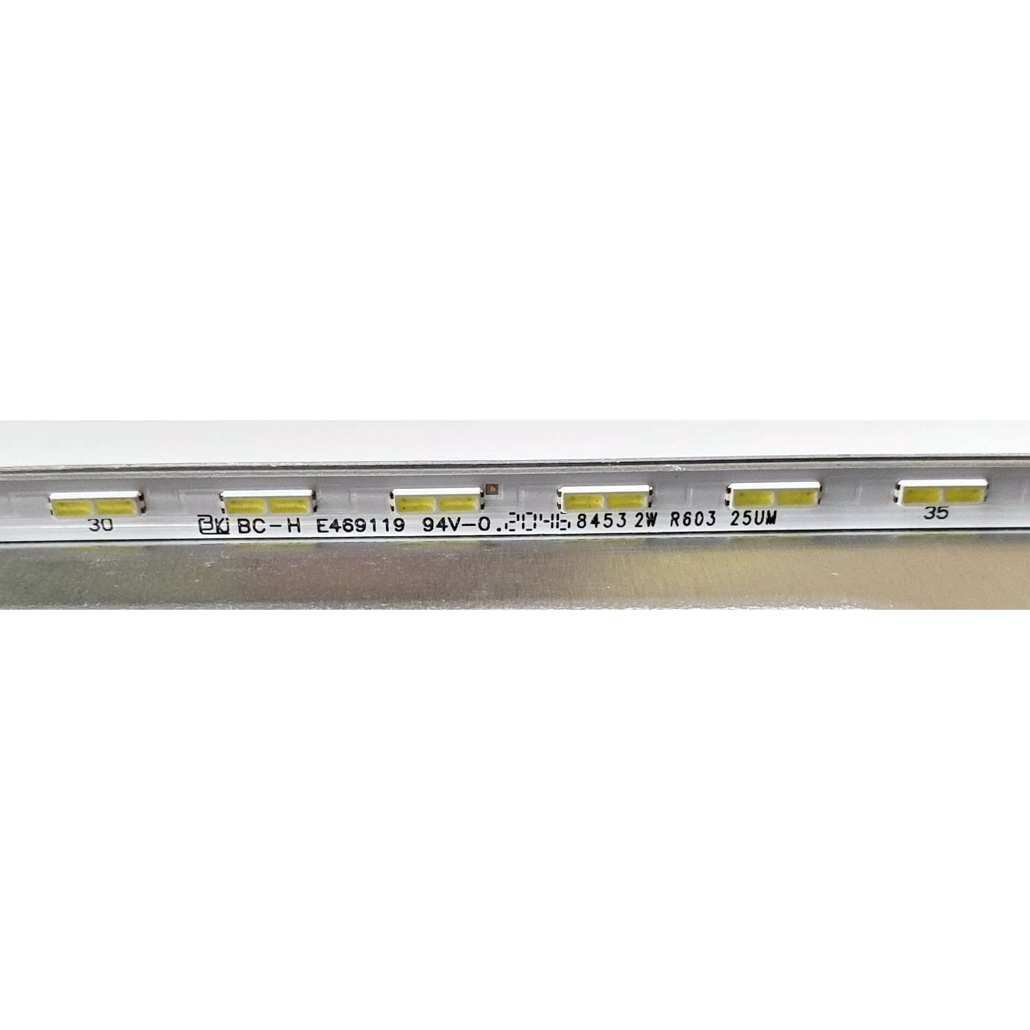 LED PARA TV SAMSUNG ((1 PIEZA)) / NUMERO DE PARTE STC550F96 / BN96-52595A / BN61-17492A / AU8K/9K_STC550F96_7020_2IN1_48LEDs_REV1.0_201020 BN96-52595A C / Y21 55Q60A / PANEL CY-SA055HGHV1H / MODELOS UN55AU8 / UE55AU8 / UA55AU8 / (( MEDIDAS 1.21M x 15CM)) - Imagen 3