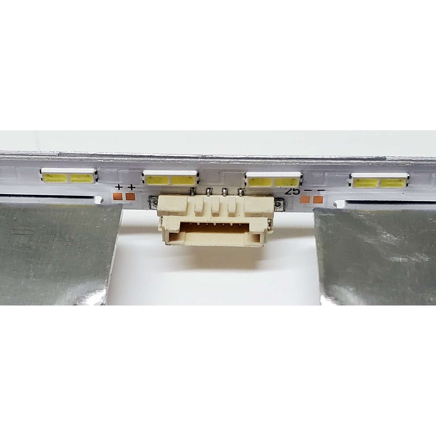 LED PARA TV SAMSUNG ((1 PIEZA)) / NUMERO DE PARTE STC550F96 / BN96-52595A / BN61-17492A / AU8K/9K_STC550F96_7020_2IN1_48LEDs_REV1.0_201020 BN96-52595A C / Y21 55Q60A / PANEL CY-SA055HGHV1H / MODELOS UN55AU8 / UE55AU8 / UA55AU8 / (( MEDIDAS 1.21M x 15CM)) - Imagen 2