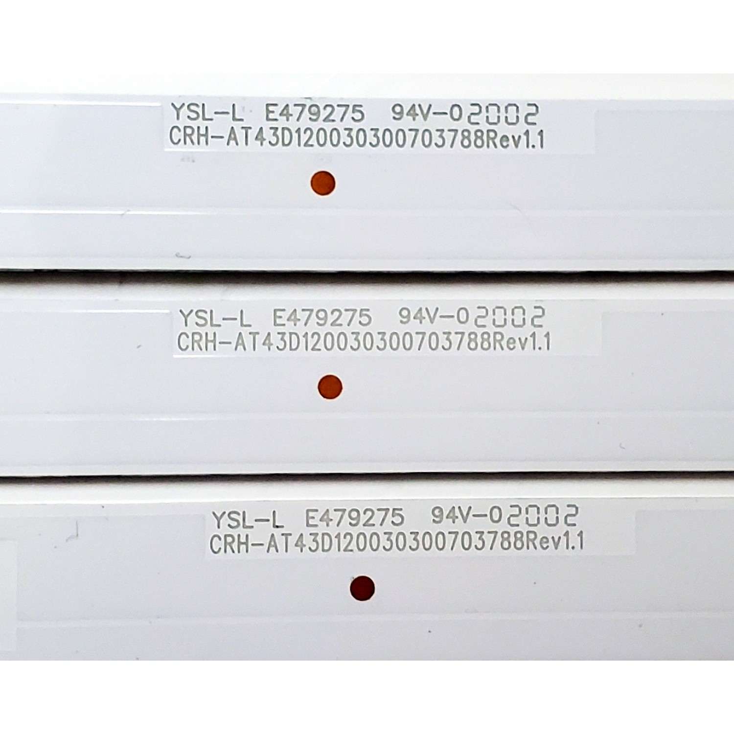KIT DE LED'S PARA TV HKPRO ((3 PIEZAS)) / NUMERO DE PARTE CRH-AT43D120030300703788REV1.1 / 4C-LB430T-XR4C / L06Y174JA5 / 218763 / E479275 / PANEL LVF430PADX E0086 / DISPLAY CC430LV1D / MDOELO HKP43SM8 - Imagen 2