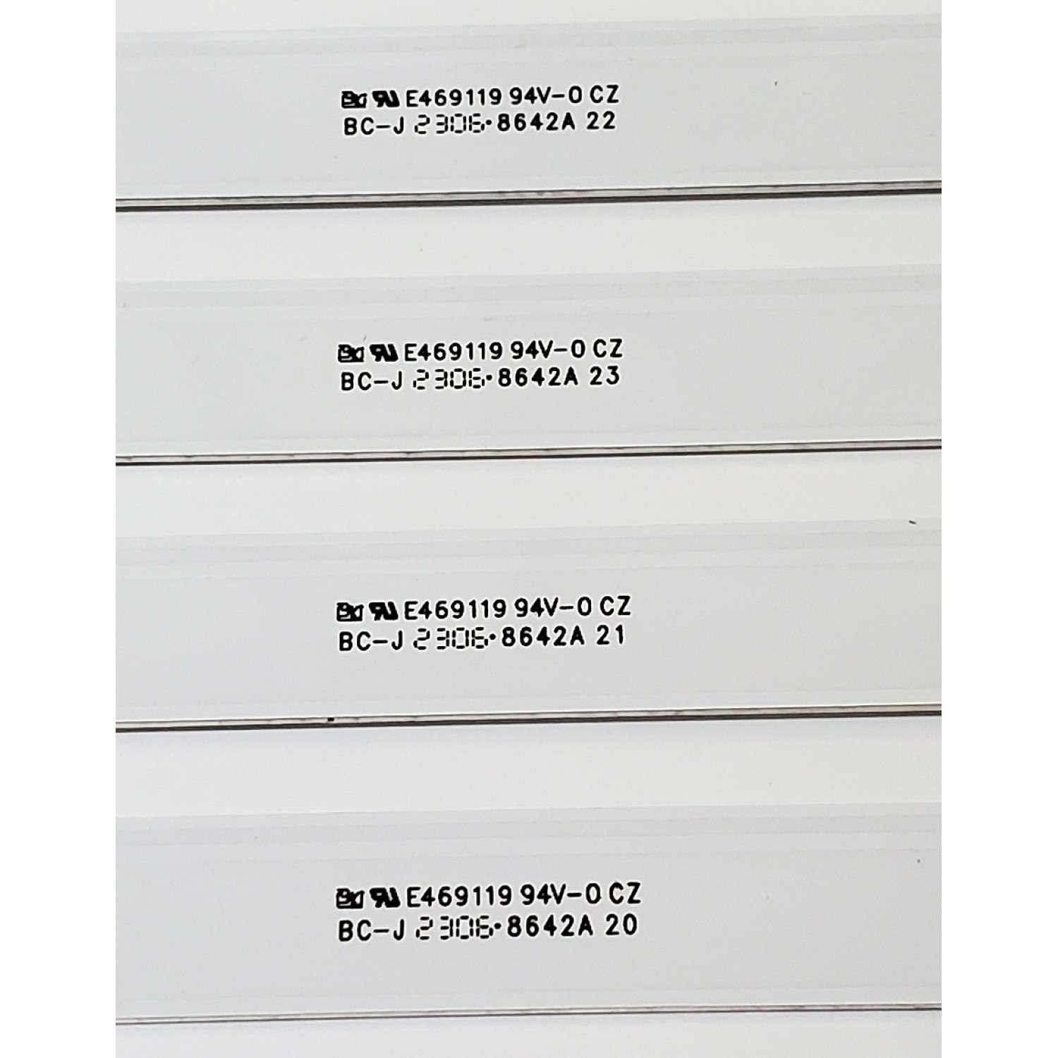 KIT DE LED'S PARA TV HISENSE QLED ((4 PIEZAS)) / NUMERO DE PARTE 1307181 / LB500A6. V0 / LB500A6 / HD500Y1U91-T0LG-2022110701 / E469119 / 8642A / PANEL HD500Y1U91-T0L2 / MODELOS 50R6G / 50A7K - Imagen 2