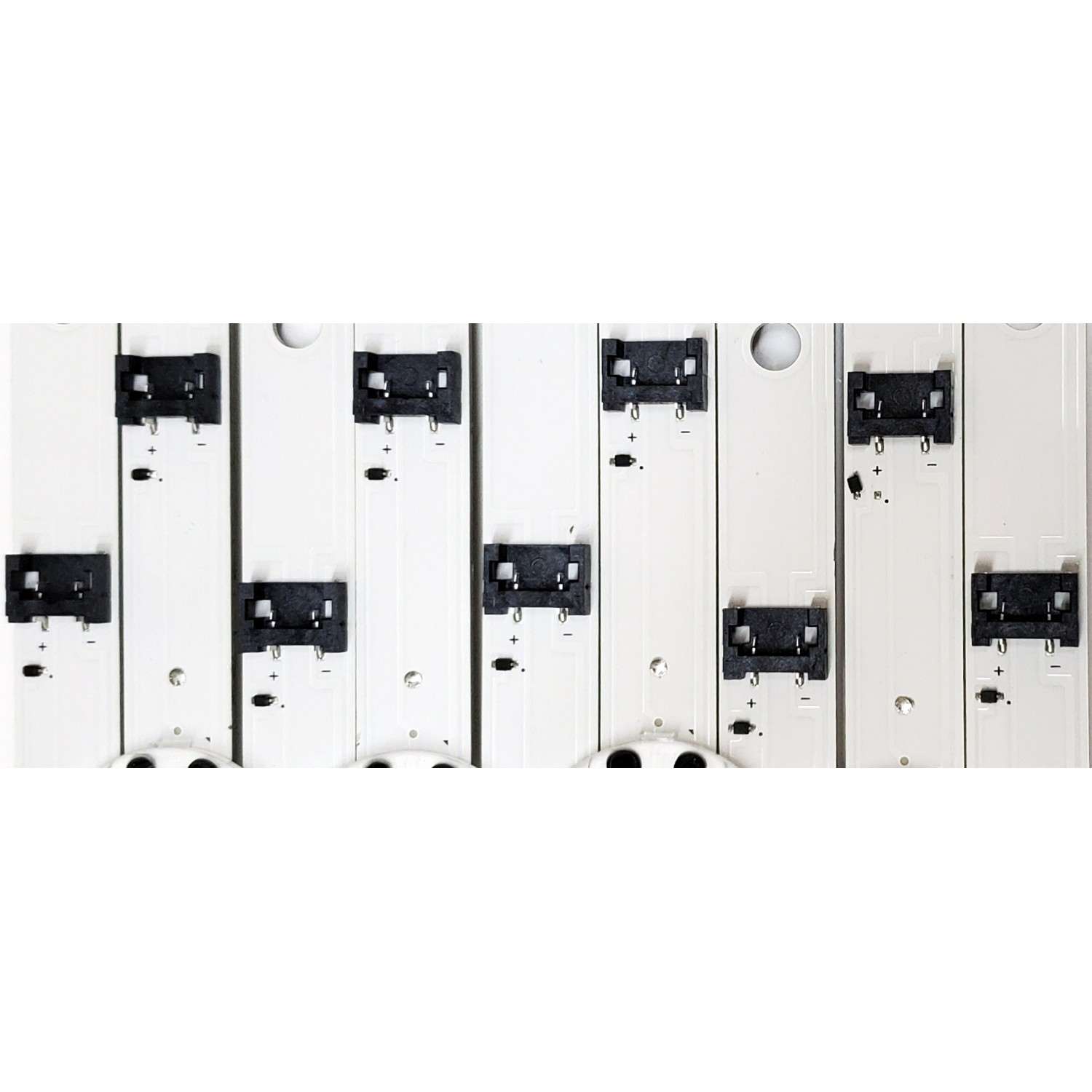 KIT DE LED'S PARA TV LG NANOCELL ((9 PIEZAS)) / NUMERO DE PARTE EAV65033201 / SSC_Y21_SLIM_TRIDENT_75NANO75_CS0T_S / SSC_Y21_SLIM_TRIDENT_75NANO75_CS0T_PTN0.6_REV00_210624 / CS0T 750D8_T / PANEL NC750TQG-VCKP1 / MODELO 75NANO75UQA / 75NANO75UQA.BUSCLKR - Imagen 4