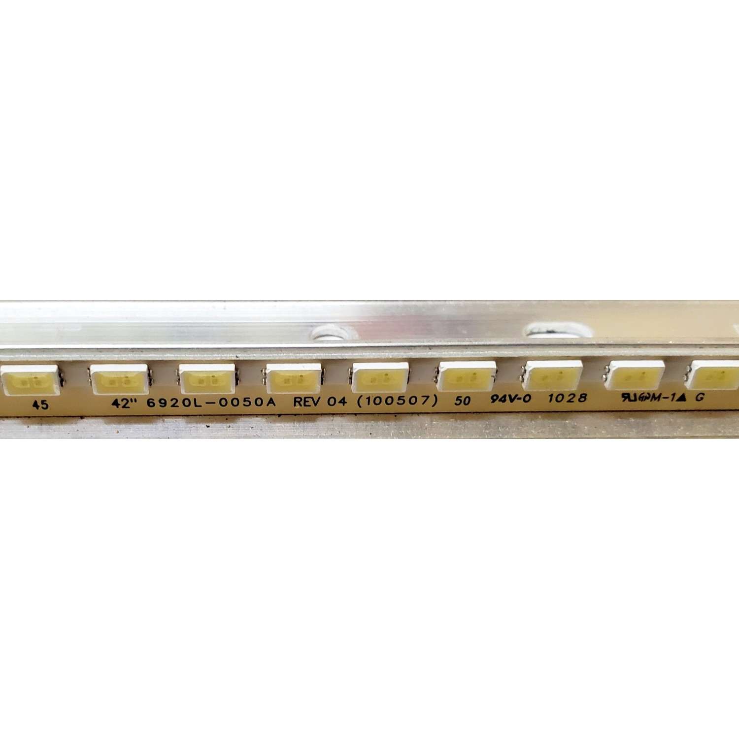 KIT DE LED'S PARA TV INSIGNIA ((4 PIEZAS)) / NUMERO DE PARTE 6920L-0050B / 6920L-0050A / 3660L-0352A 402 / 3660L-0353A 402 / 100507 / GBB09Q0A25 / PANEL LTA400HM07 / MODELO NS-40L240A13 - Imagen 3