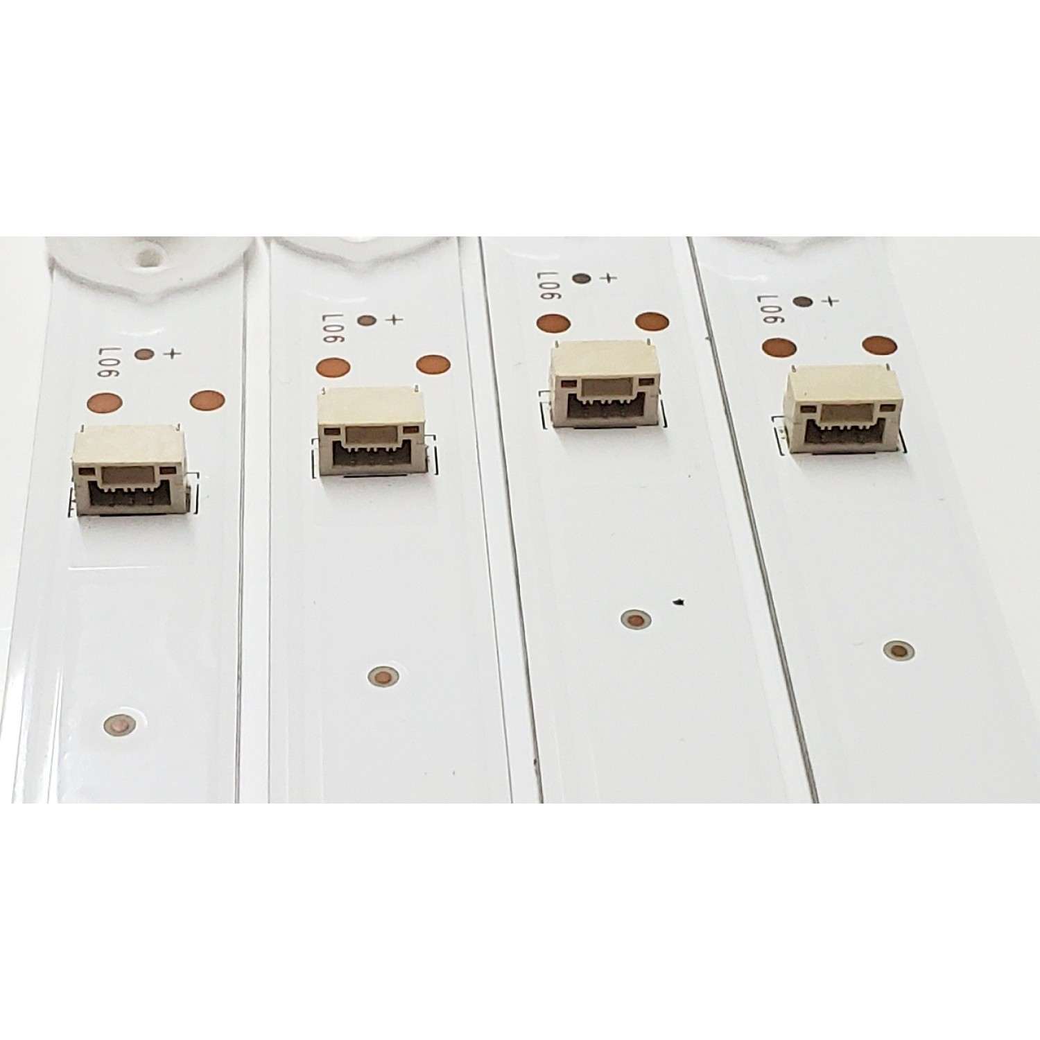 KIT DE LED'S PARA TV HKPRO ((4 PIEZAS)) / NUMERO DE PARTE JL.D550B1330-004AS-M_V02 / 4C-LB550T-JFD / YSL-L 94V-0 / PANEL ST5461D12-6 / MODELO HKP55RUHD1 - Imagen 3