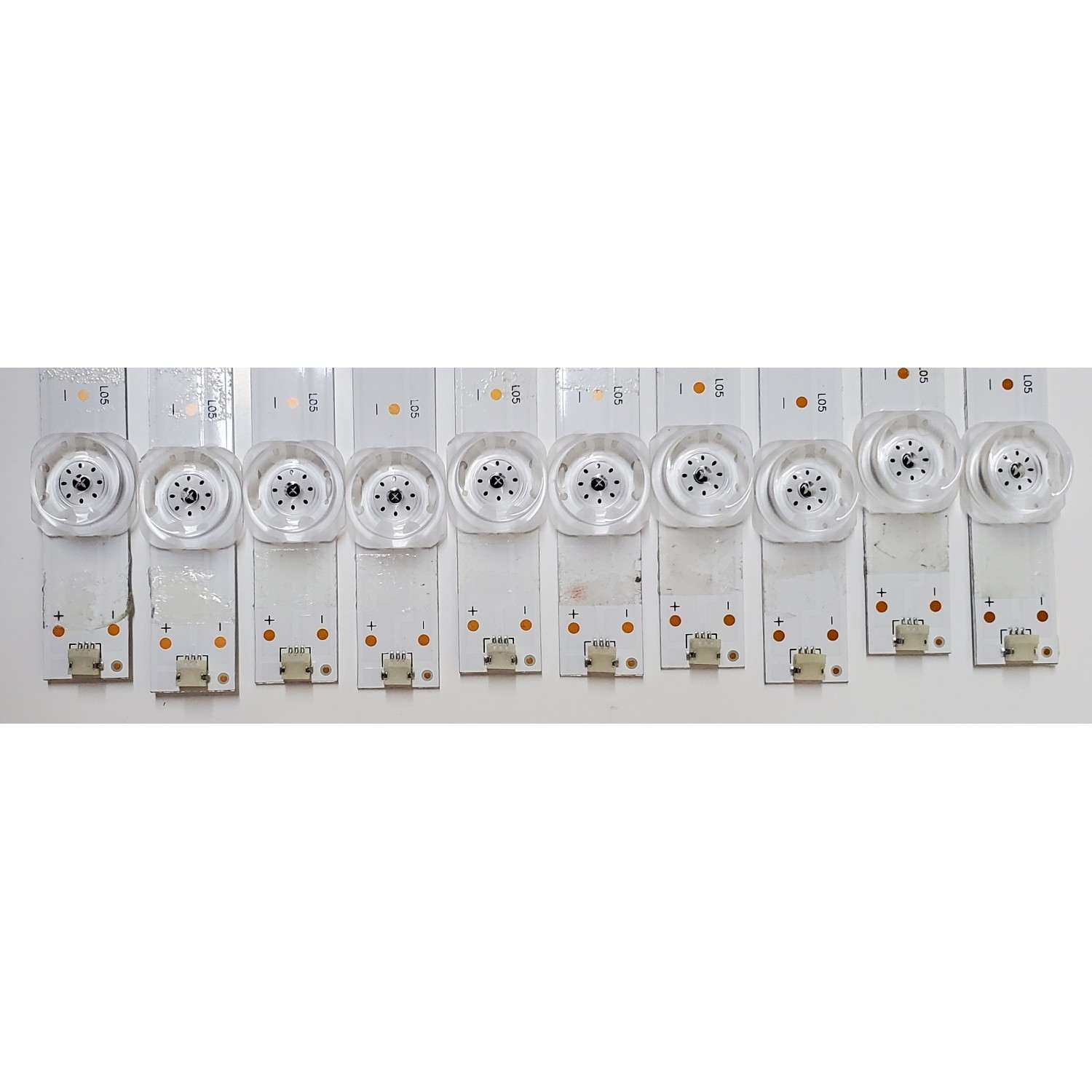 KIT DE LED'S PARA TV QUASAR ((10 PIEZAS)) / NUMERO DE PARTE JL.D58051330-006DS-M_V01 / 200LMF43.0-3.3V / 308055802JF00001 / D210805 / E479275 / 58V6 / PANEL CX580DLEDM / DISPLAY CV580U2-T01 / MODELO Q58USE1 - Imagen 2