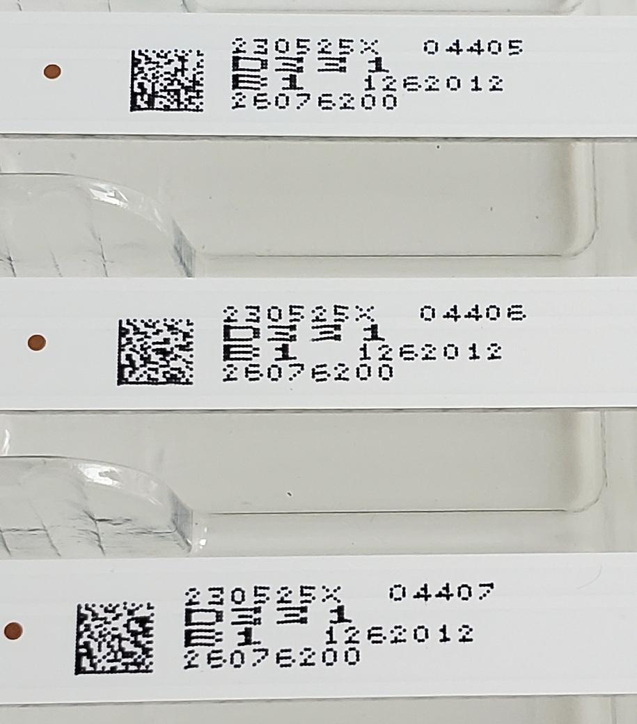 KIT DE LED'S ((NUEVOS)) PARA TV HISENSE / TOSHIBA ((4 PIEZAS)) / NUMERO DE PARTE CRH-BXBT50Y13030080409FREV1.1 / BD500Y1U-LB51L2 / 2021021901 / SVH500AH2 / 1262012 / 26131500 / PANEL HD500Y1U51-T0L2/MX\GM\CKD3A\ROH / MODELOS 50A6G / 50C350KU - Imagen 3
