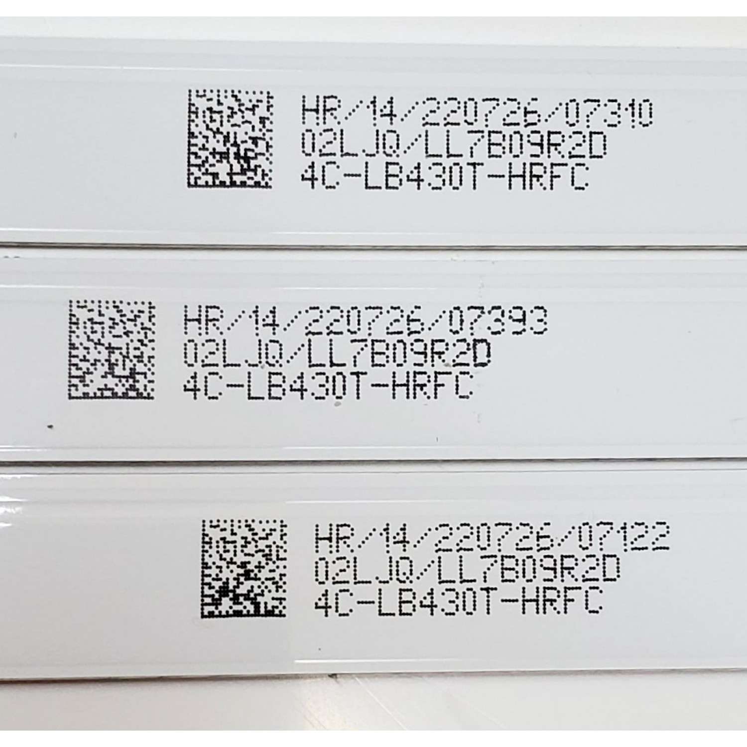 KIT DE LEDS ORIGINAL PARA TV HKPRO 3 PIEZAS / NUMERO DE PARTE 43HR332M08AC V1 / 4C-LB430T-HRFC / 43D2000 / 43D2000 8*3 / 43HR332M08AC / PANEL LVF430HKDX / DISPLAY PT430CT03-14 / MODELO HKP43R01 - Imagen 3