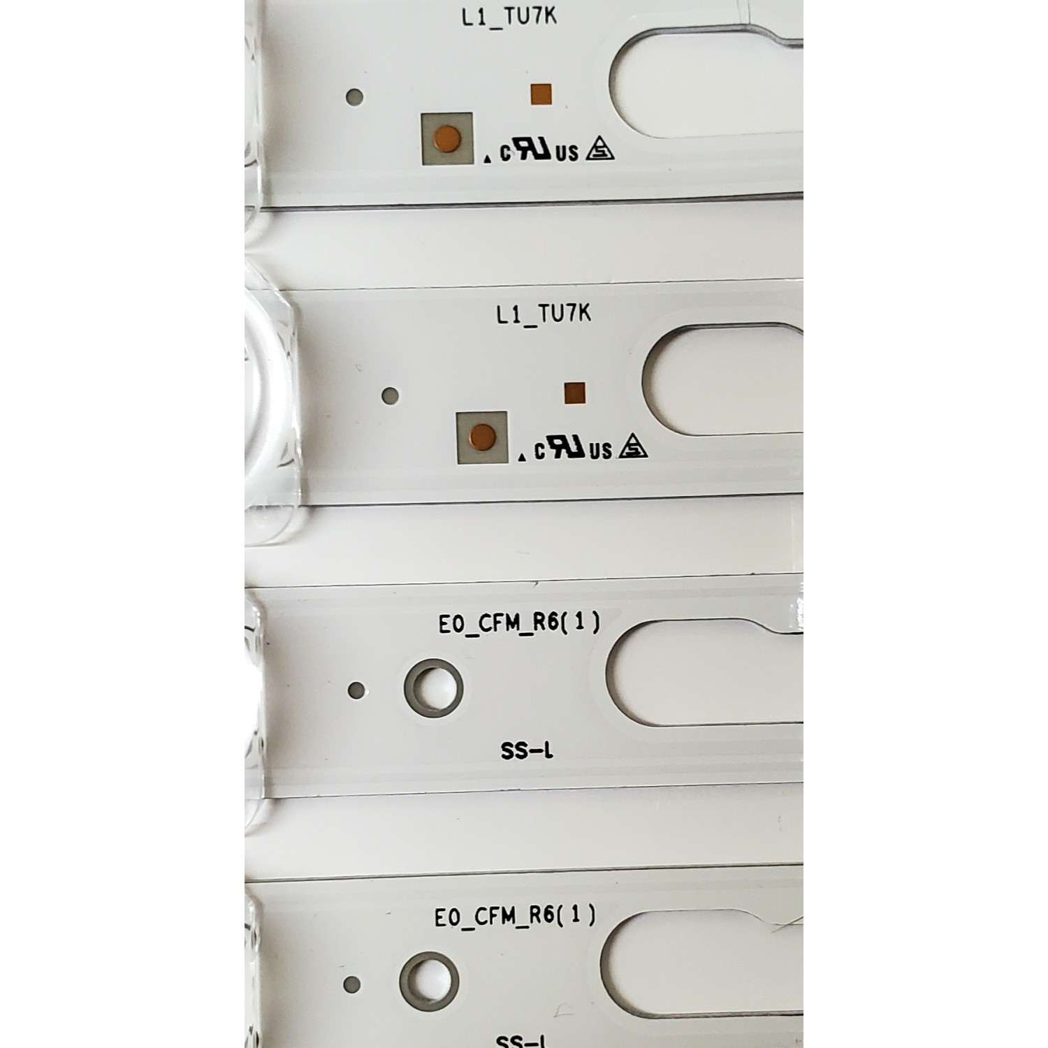 KIT DE LED'S PARA TV SAMSUNG ((6 PIEZAS)) / NUMERO DE PARTE BN96-50317A / BN96-50318A / E0_CFM_L6(1) / E0_CFM_R6(1) / R1.0_TBD-100_7pi / LM41-00869A / 905A / LM41-00870A / 906A / MODELO UN50TU8000 / UN50TU8000FXZA AB04 - Imagen 5