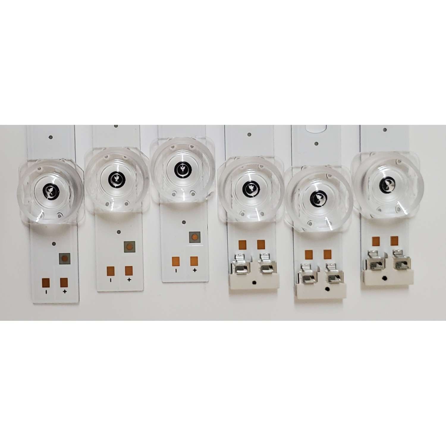 KIT DE LED'S PARA TV SAMSUNG ((6 PIEZAS)) / NUMERO DE PARTE BN96-50317A / BN96-50318A / E0_CFM_L6(1) / E0_CFM_R6(1) / R1.0_TBD-100_7pi / LM41-00869A / 905A / LM41-00870A / 906A / MODELO UN50TU8000 / UN50TU8000FXZA AB04 - Imagen 3