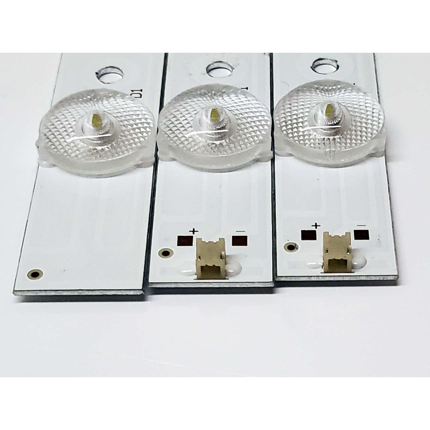 KIT DE LED'S PARA TV FURRION ((3 PIEZAS)) / NUMERO DE PARTE 6501L632000060 / 6501L632000050 / 3BL-T6324102-26 / 3BL-T6324102-12 / 2301032D900580 / 2301032D900570 / YF-QY3004HLFD-0001 / PANEL HK315LEDM-JH69H / DISPLAY PT320AT01-01 / MODELO FEHS32D9A - Imagen 2