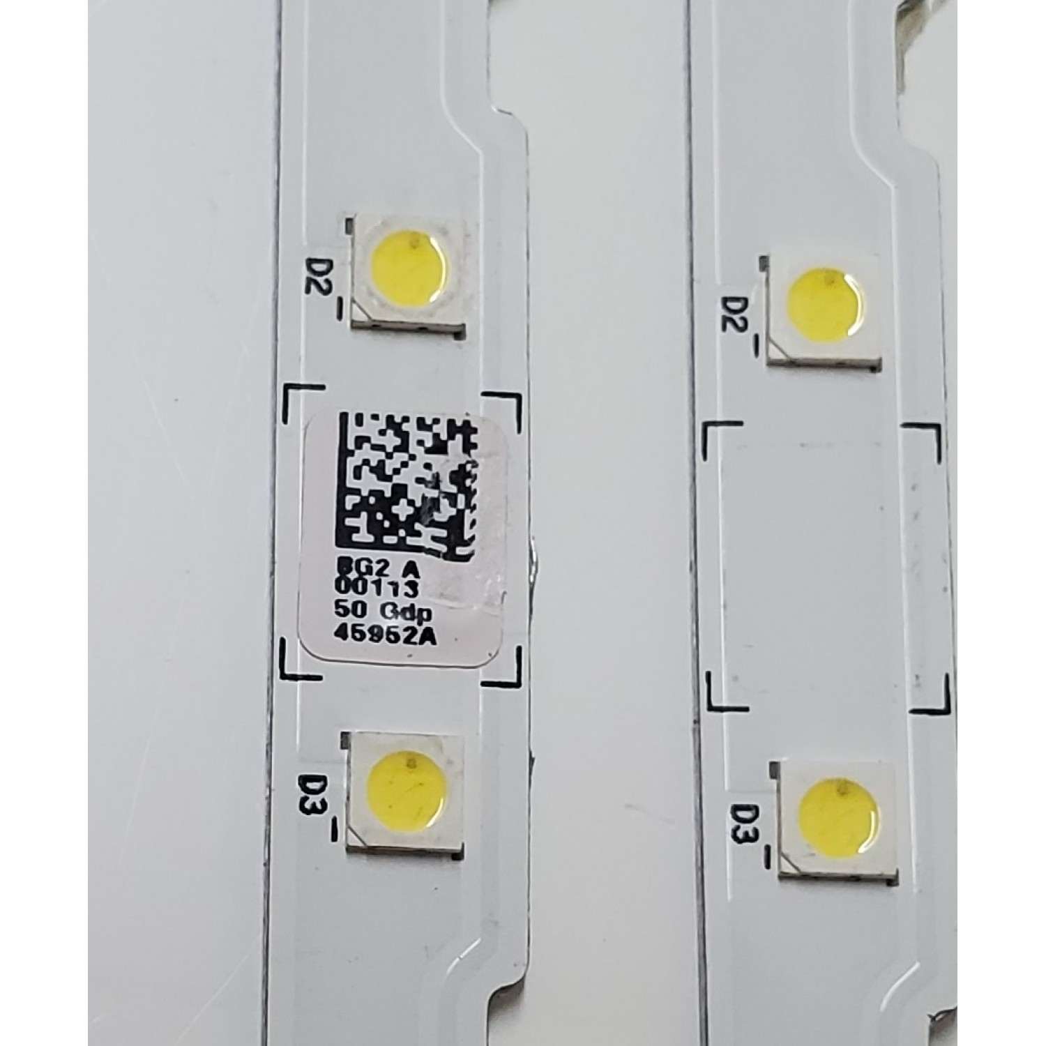 KIT DE LED'S PARA TV SAMSUNG ((2 PIEZAS)) / NUMERO DE PARTE BN96-45952A / AOT_50_NU7100F_2X38_3030C_d6t-2d1_19S2P / PANEL'S CY-NN050HGNV6H / CY-NN050HGAV9H / CY-NN050HGNVFH / CY-NN050HGAV7H / MODELOS UN50RU / UN50NU / ((MAS MODELOS EN DESCRIPCIÓN)) - Imagen 2