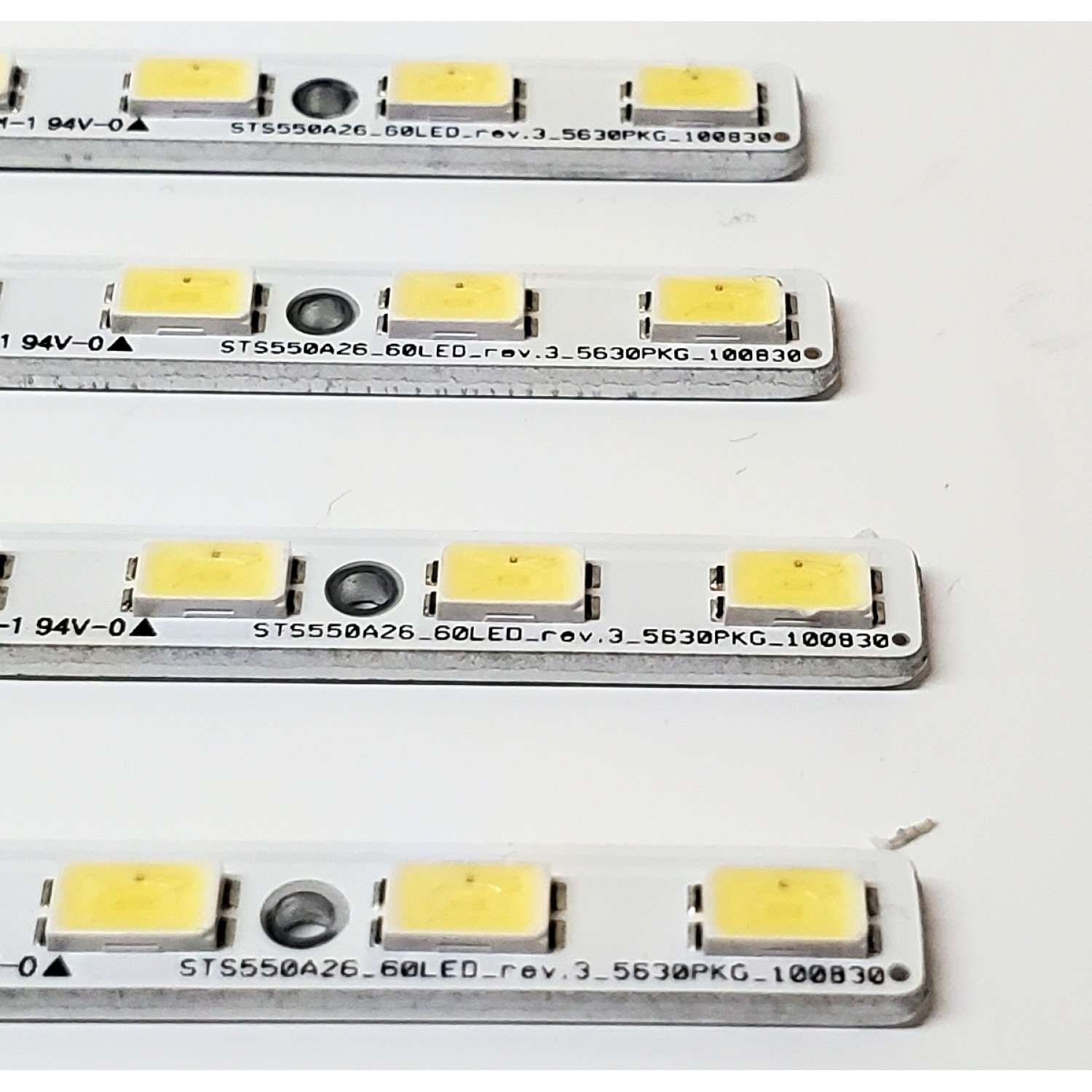 KIT DE LED'S PARA TV SONY ((4 PIEZAS)) / NUMERO DE PARTE STS550A26_60LED_REV.3_5630PKG_100830 / LJ64-02875A / LJ64-02876A / PANEL  LTY550HJ03 / MODELOS KDL-55EX720 / KDL-55EX723 - Imagen 2