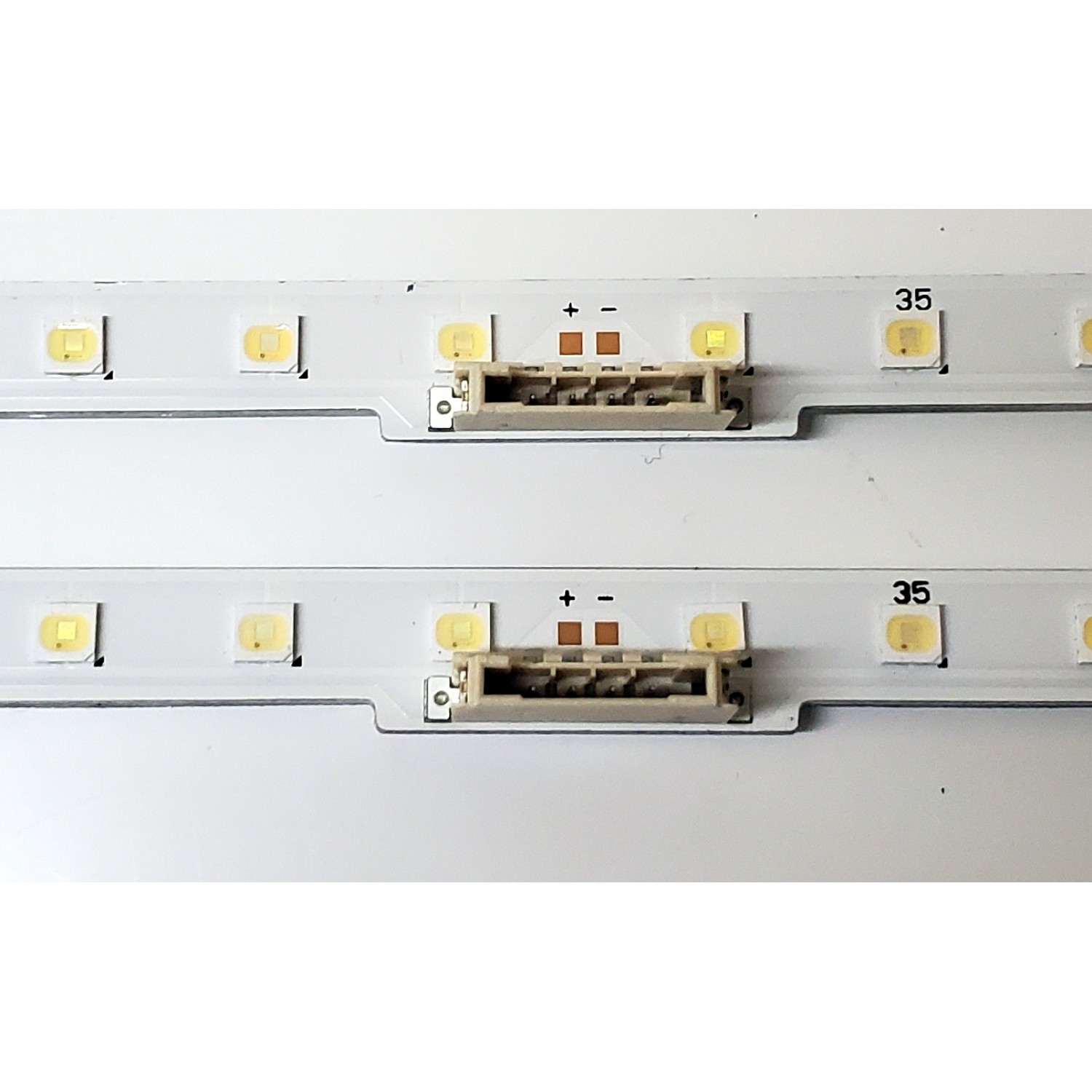 KIT DE LED'S PARA TV SAMSUNG ((2 PIEZAS)) / NUMERO DE PARTE BN96-48108A / 48108A / 19Y_Q60_STC650AC1_3030F_Blue_66ea_Rev2.0_181112 / PANEL CY-RR065FGAV1H / MODELO QN65Q60 / QN65Q60RAFXZA FA01 - Imagen 3