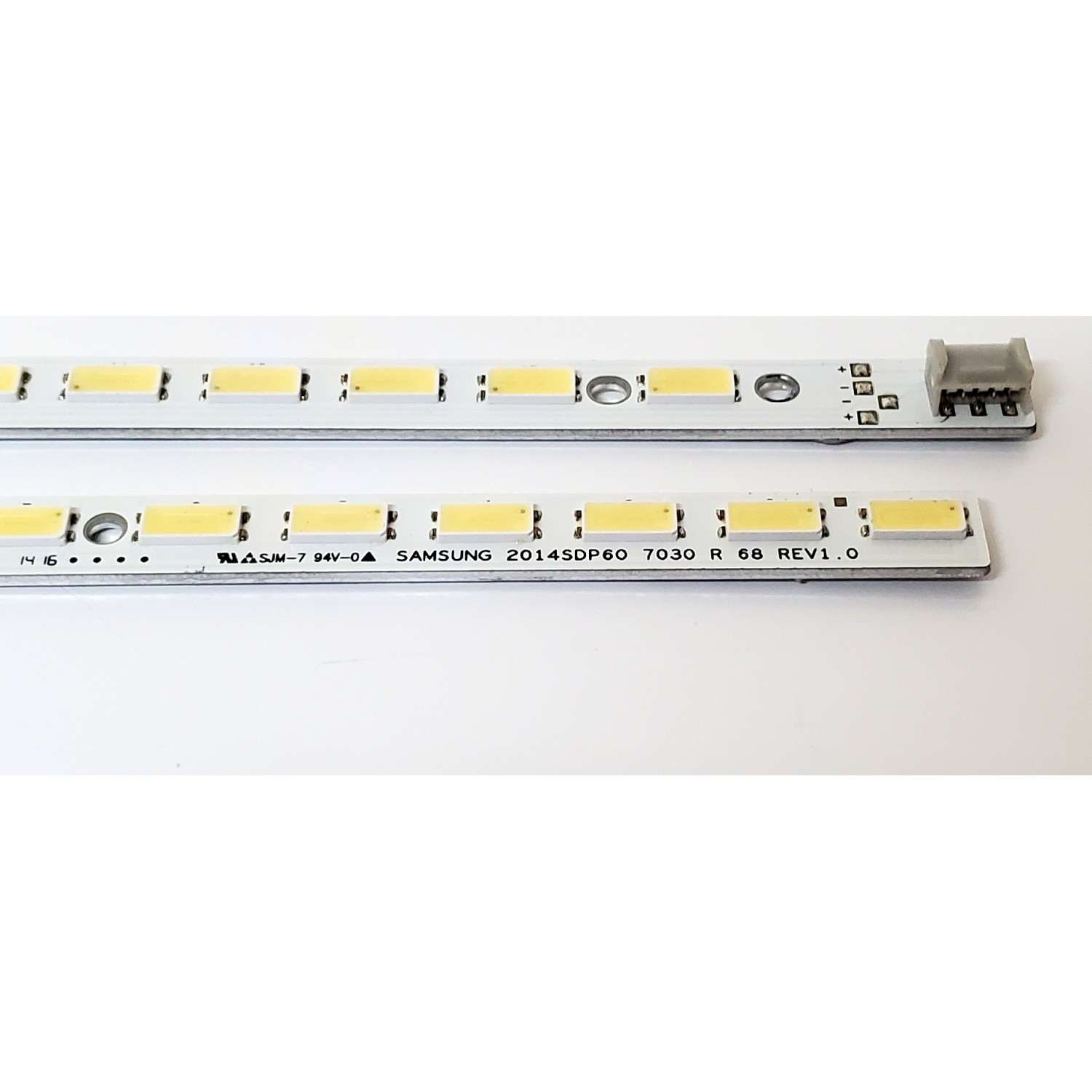 KIT DE LEDS PARA TV SHARP ORIGINAL 2 PIEZAS / NUMERO DE PARTE 5501ZZ / 5502ZZ / 2014SDP60 7030 L 68 REV1.0 / 2014SDP60 7030 R 68 REV1.0 / GA0361TPZZ / PANEL JE600D3GV2AZ / MODELO LC-60C6500U / LC-60EQ10U - Imagen 2