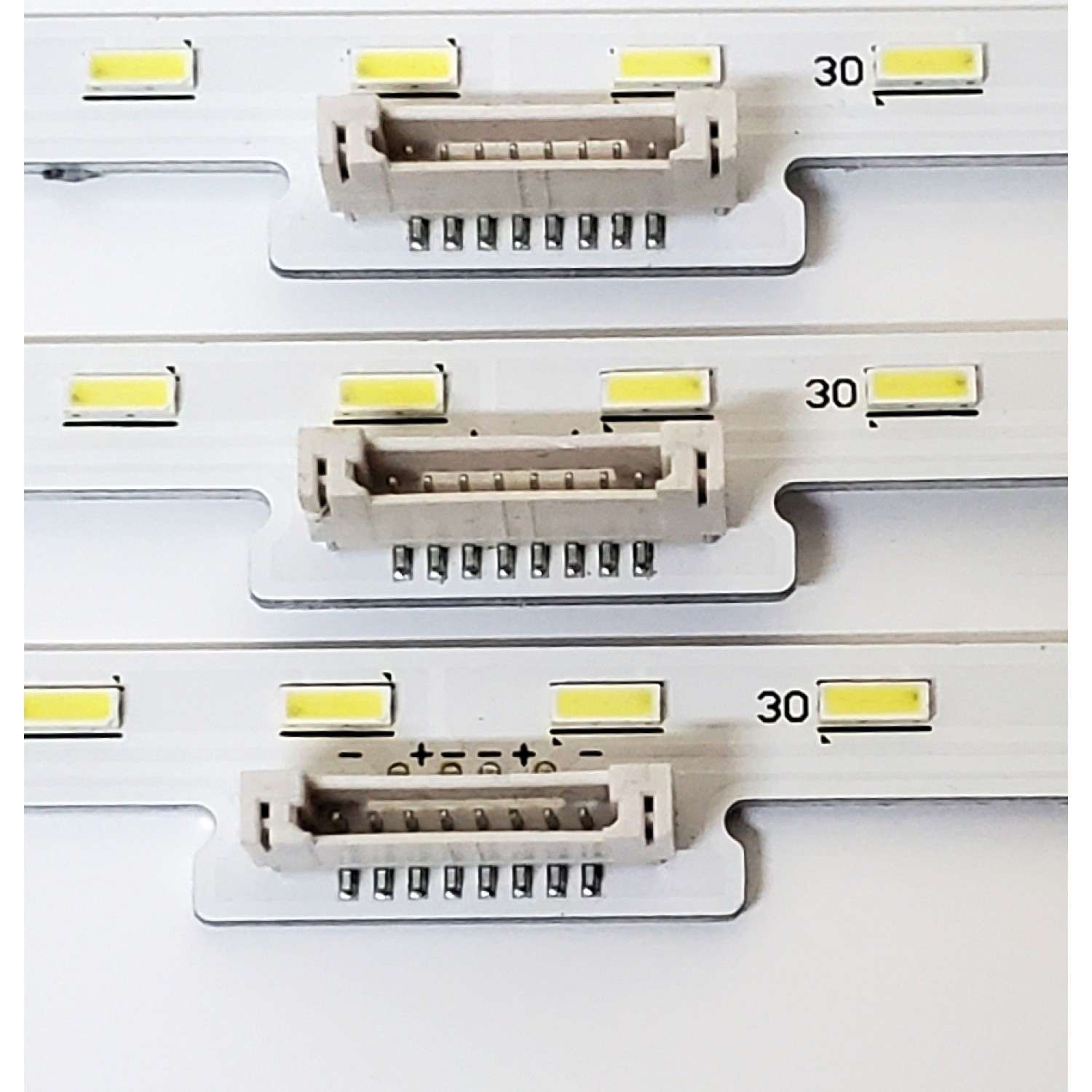 KIT DE LED'S PARA TV SONY ((3 PIEZAS)) / NUMERO DE PARTE ST0750A22_56LED_REV03_171031 / STO750A22_56LED_REV03_171031 / 733.02G08.0001 / 056380560011S816 / PANEL V750QWME01 / MODELO XBR-75X850F - Imagen 4