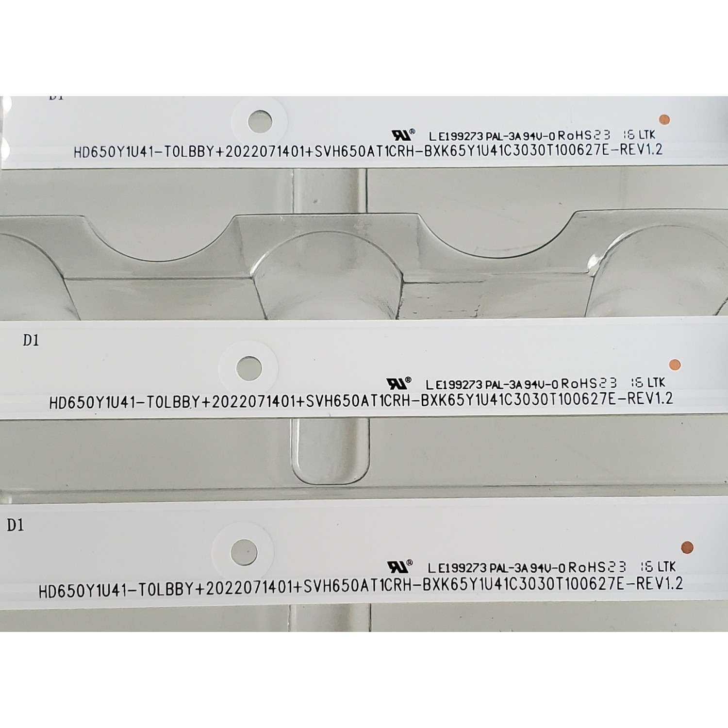 KIT DE LED'S ((NUEVOS)) PARA TV HISENSE ((10 PIEZAS)) / NUMERO DE PARTE CRH-BXK65Y1U41C3030T100627E-REV1.2 / HD650Y1U41-T0LBBY / 22022071401 / SVH650AT1CRH / 21279021S00 / 226054000 / PANEL HD650Y1U41-T0LBBY\GM\MCKD3A\ROH / MODELO 65A6H - Imagen 2