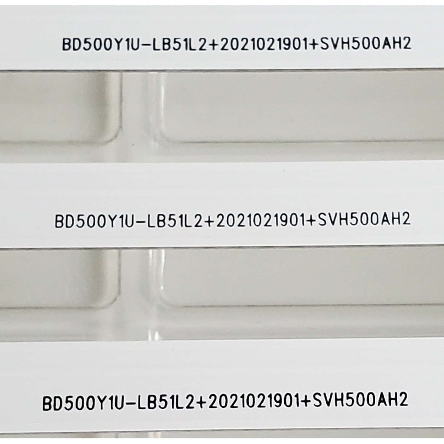 KIT DE LED'S ((NUEVOS)) PARA TV HISENSE / TOSHIBA ((4 PIEZAS)) / NUMERO DE PARTE CRH-BXBT50Y13030080409FREV1.1 / BD500Y1U-LB51L2 / 2021021901 / SVH500AH2 / 1262012 / 26131500 / PANEL HD500Y1U51-T0L2/MX\GM\CKD3A\ROH / MODELOS 50A6G / 50C350KU - Imagen 4