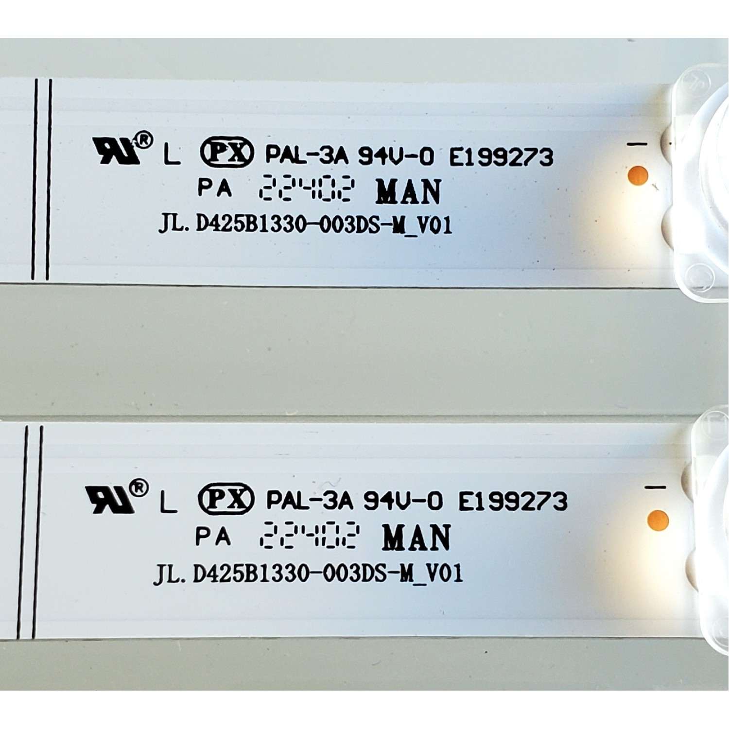 KIT DE LED'S ((NUEVOS)) PARA TV HISENSE ((2 PIEZAS)) / NUMERO DE PARTE JL.D425B1330-003DS-M_V01 / JHD425X1F52-T0 / 2020110301 / 1273208 / D221115 / PANEL JHD425X1F52-T0L1K1\S0\GM\ROH / MODELOS 43V35KU / 43H4030F3 - Imagen 2