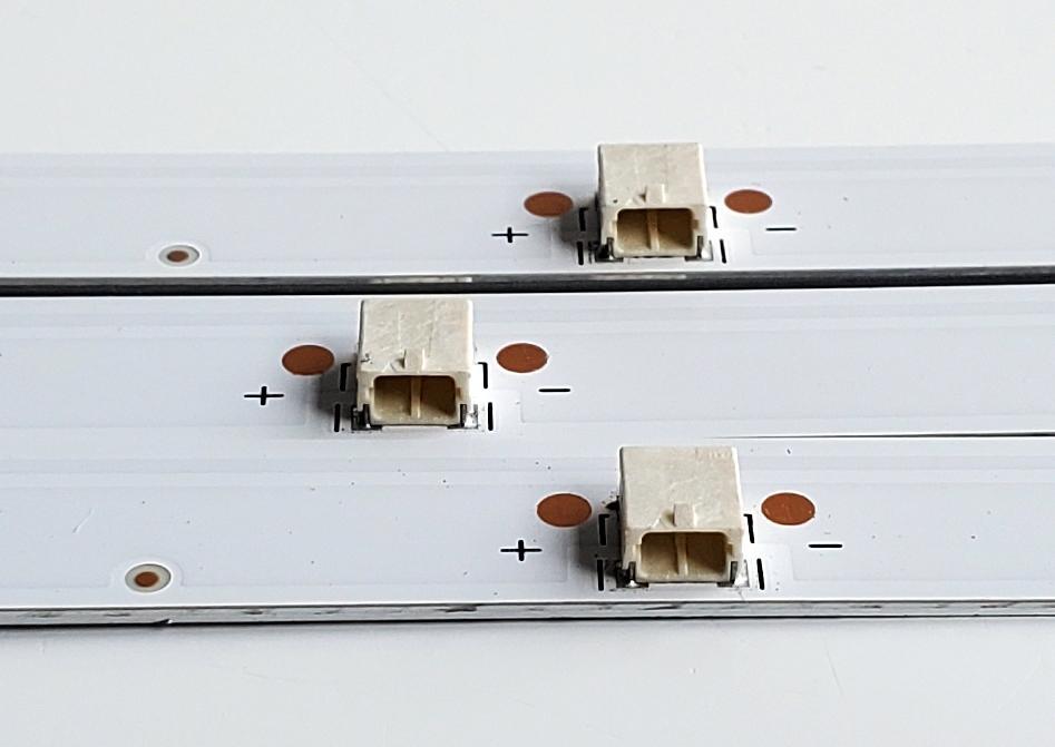 KIT DE LED'S PARA TV PHILIPS ((3 PIEZAS)) / NUMERO DE PARTE JL.D40071330-002GS-M_V01 / LB-C400-G7N-F-C-7-12-X91 / D40071330 / 20AF430 / E519757 / MODELOS PTV40G6 / PTV40G60SNBL / PTV40G65RCH / 40PFL4775/F8 - Imagen 2