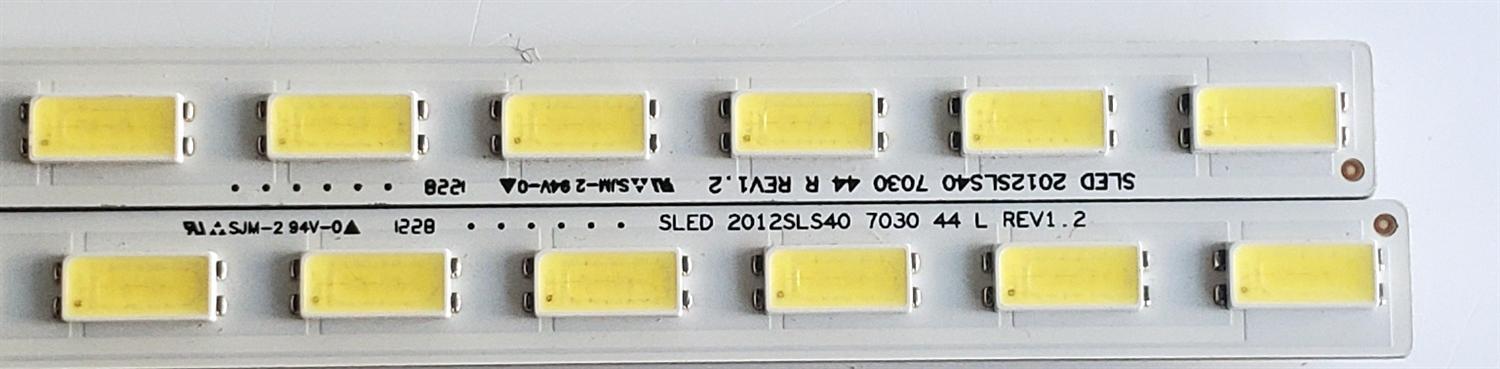 KIT DE LED'S PARA TV SONY ((2 PIEZAS)) / NUMERO DE PARTE SLED 2012SLS40 7030 44 L REV1.2 / SLED 2012SLS40 7030 44 R REV1.2 / 2012SLS40 / PANEL LTY400HF10 / MODELO KDL-40EX640 - Imagen 3