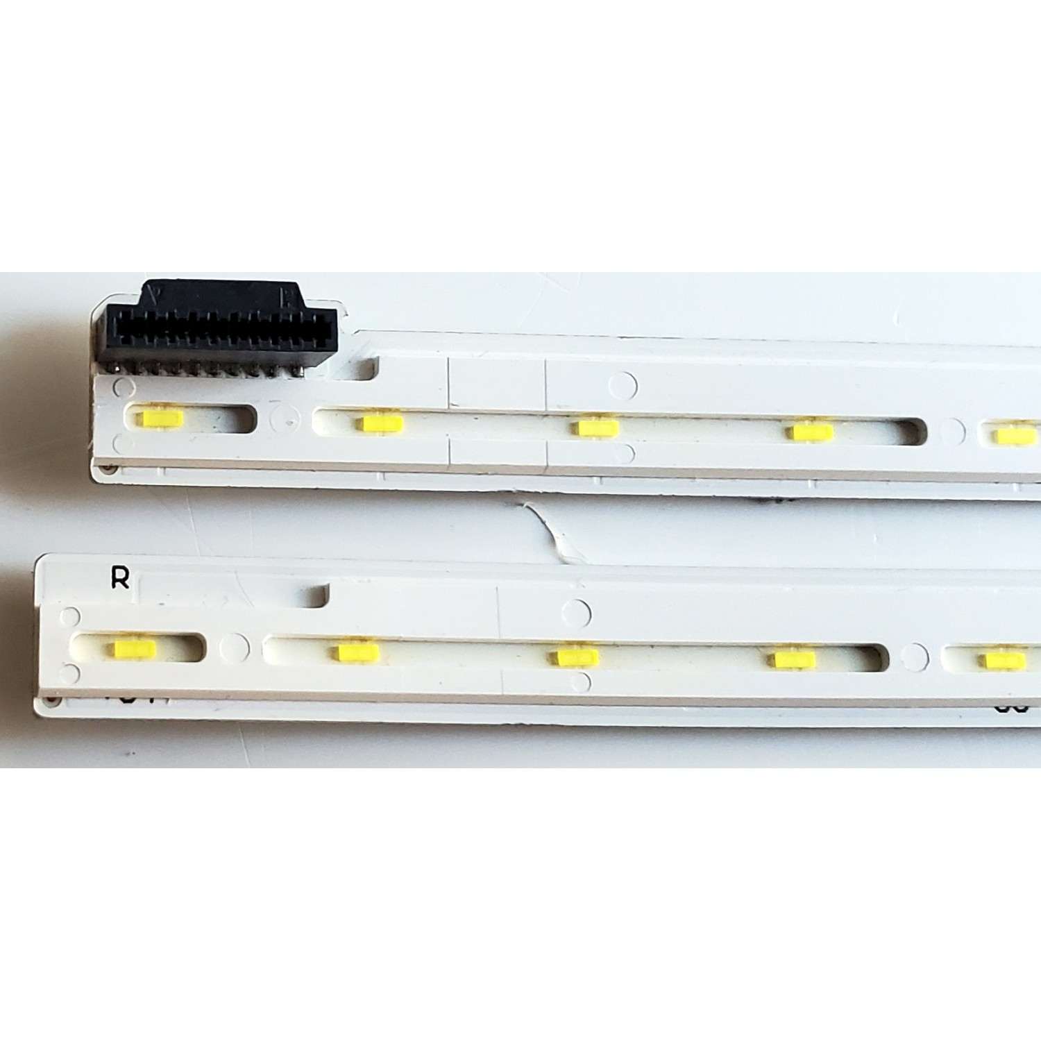 KIT DE LED'S PARA TV LG ((2 PIEZAS)) / NUMERO DE PARTE 55UJ65 / LGE_17Y 55UJ65 1907 54LED_R_TYPE_REV0.9_161107 / LGE_17Y 55UJ65 1907 54LED_L_TYPE_REV0.9_161107 / PANEL HC550EGG / NC550EGG-ABFN1 / MODELOS 55UJ6540-UB / 55UK6500AUA / 55UK6500AUA.BUSTLJR - Imagen 3