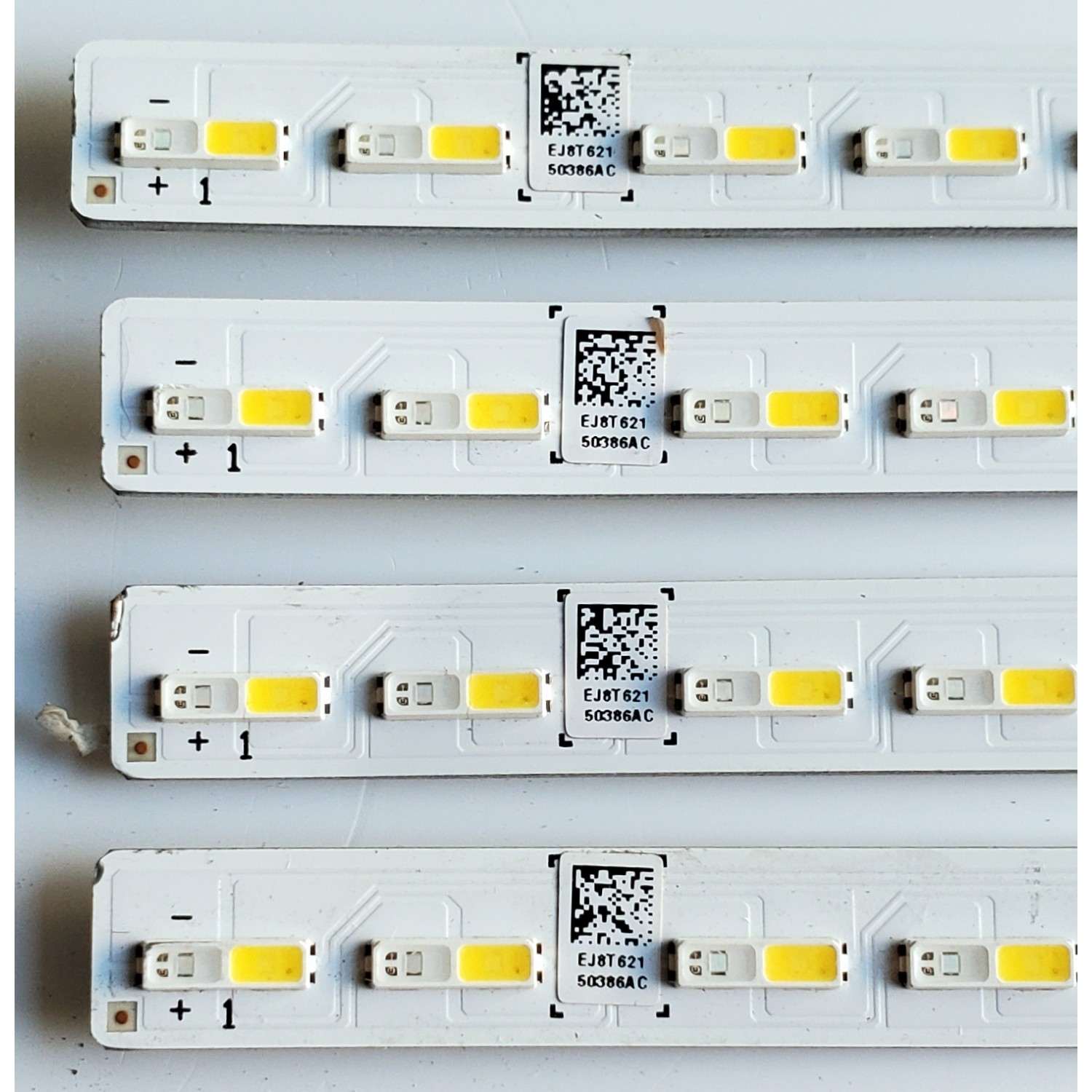 KIT DE LED'S PARA TV SAMSUNG ((4 PIEZAS)) / NUMERO DE PARTE BN96-50386A / Q60/70T_STC750A72_7020_2in1_BLUE_42LED_REV2.0_200302_BN96-50386A / 50386A / PANEL CY-RT075HGHV2H / MODELOS QN75LS03 / QN75Q60 / QN75Q6D / QN75Q70 / QN75Q7D / HG75TS03 - Imagen 4