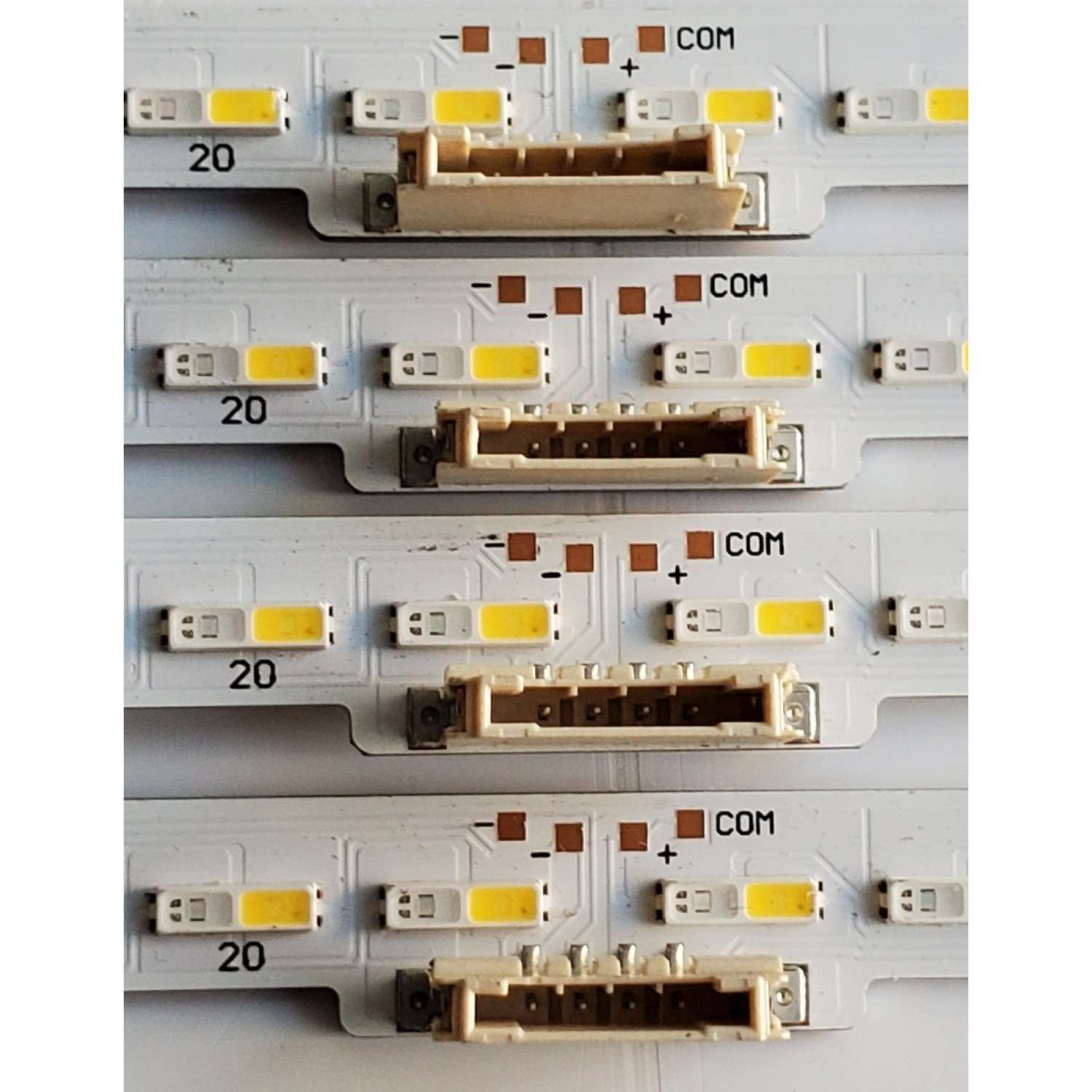 KIT DE LED'S PARA TV SAMSUNG ((4 PIEZAS)) / NUMERO DE PARTE BN96-50386A / Q60/70T_STC750A72_7020_2in1_BLUE_42LED_REV2.0_200302_BN96-50386A / 50386A / PANEL CY-RT075HGHV2H / MODELOS QN75LS03 / QN75Q60 / QN75Q6D / QN75Q70 / QN75Q7D / HG75TS03 - Imagen 3