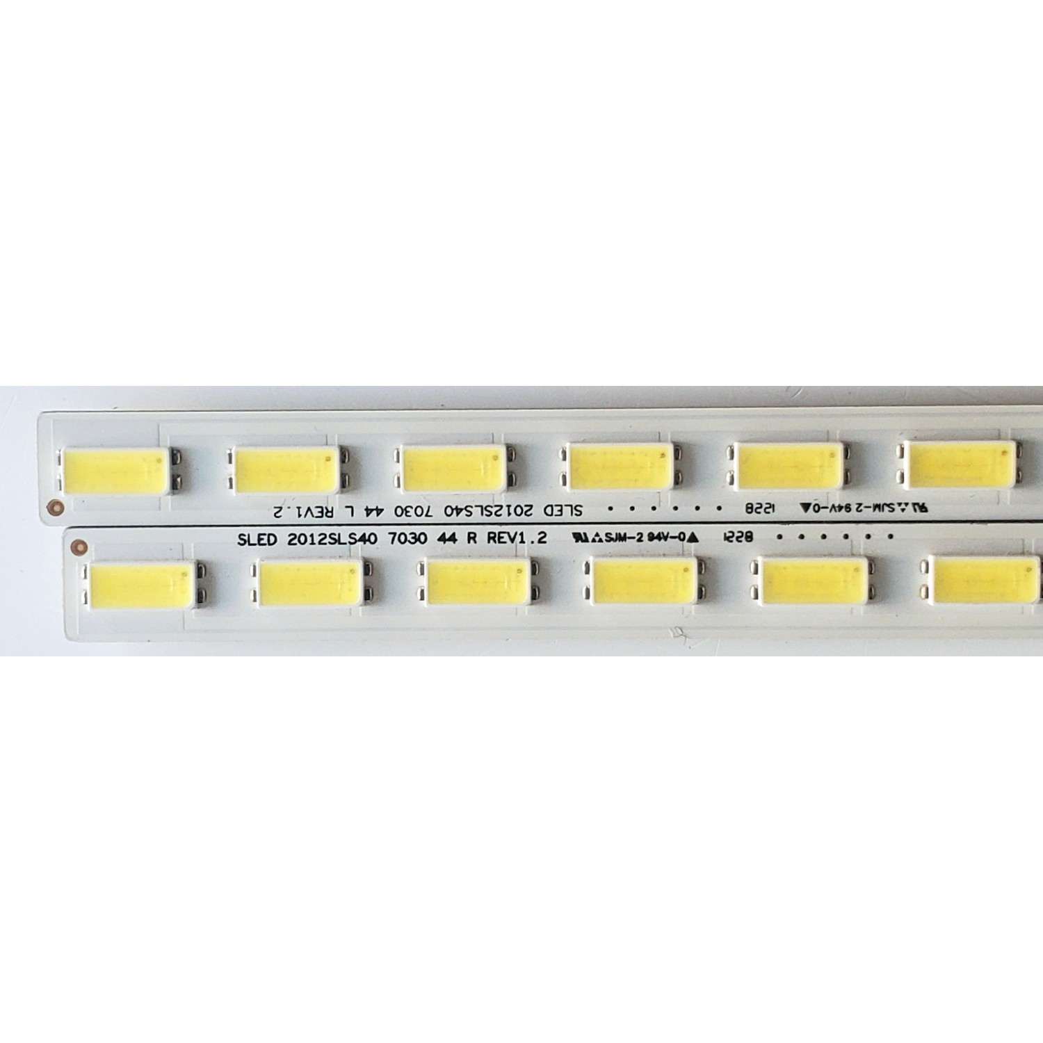 KIT DE LED'S PARA TV SONY ((2 PIEZAS)) / NUMERO DE PARTE SLED 2012SLS40 7030 44 L REV1.2 / SLED 2012SLS40 7030 44 R REV1.2 / 2012SLS40 / PANEL LTY400HF10 / MODELO KDL-40EX640 - Imagen 4