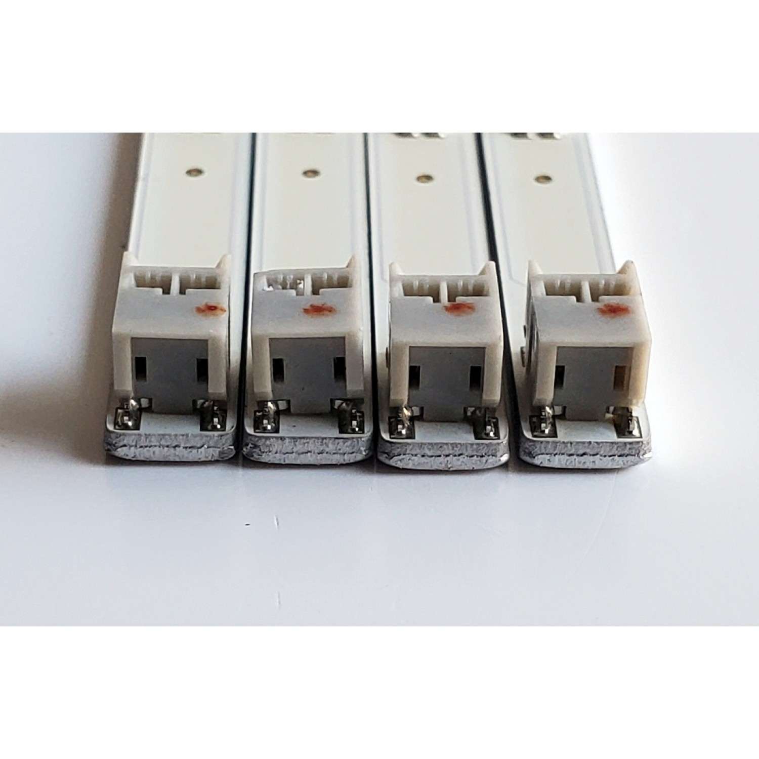 KIT DE LED'S PARA TV SHARP ((4 PIEZAS)) / NUMERO DE PARTE SLED-2011SSP46-46-GD_REV0 / SLED-2011SSP46-46-GD / 2011SSP46 / PANEL LK460D3GW80Z / MODELO LC-46LE830U - Imagen 4
